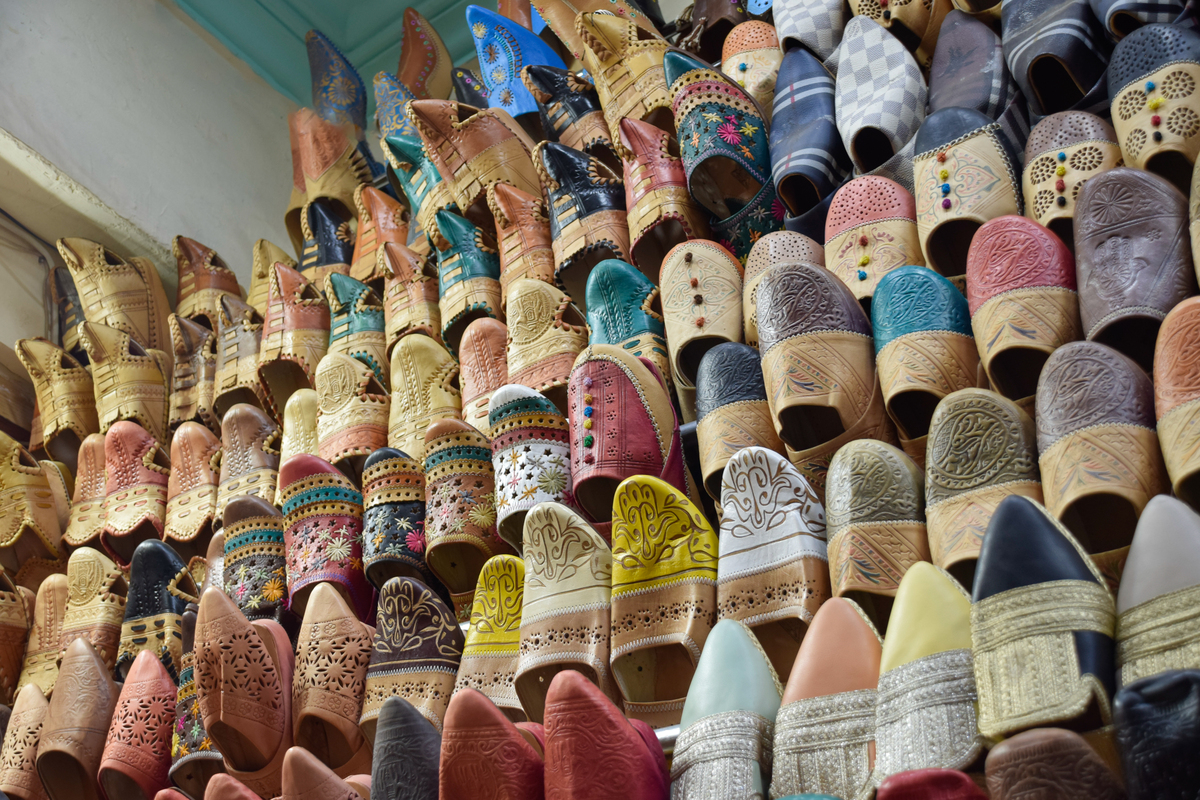 从政府参与旅游开发出发阐述喀赞其民俗文化旅游体验质量提升建议300字