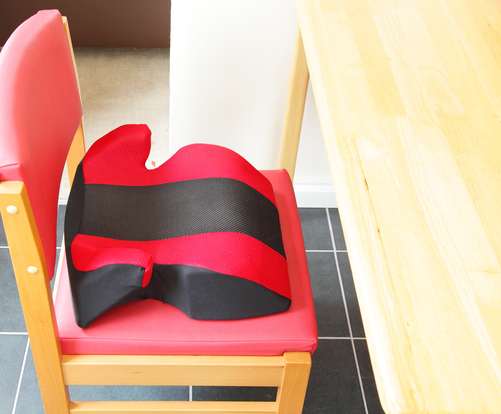 请列出25个吸引客户的婴儿叫叫椅小板凳的产品标题文案