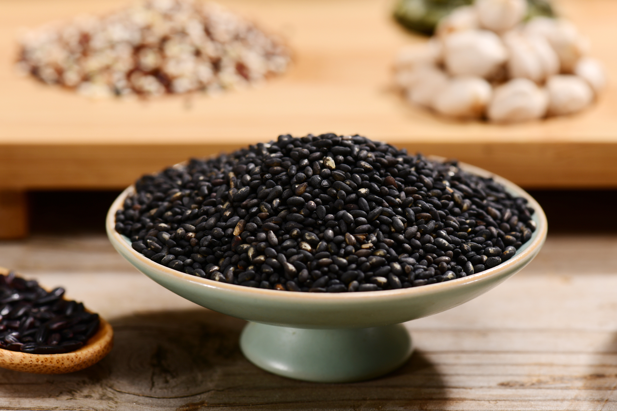 黑芝麻会引起痘痘吗？AI助手解答！