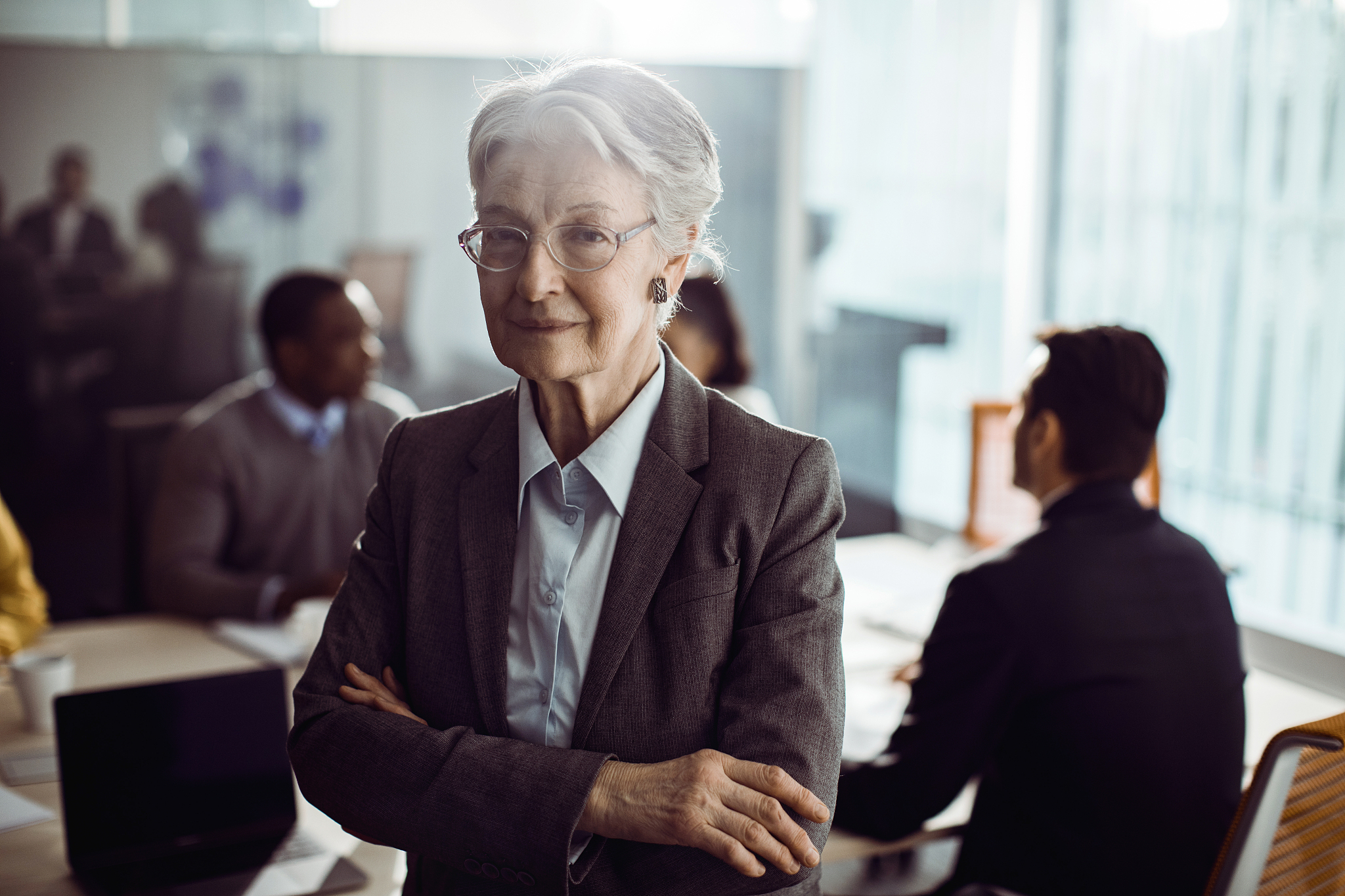 写一个职场老人入职感受的标题