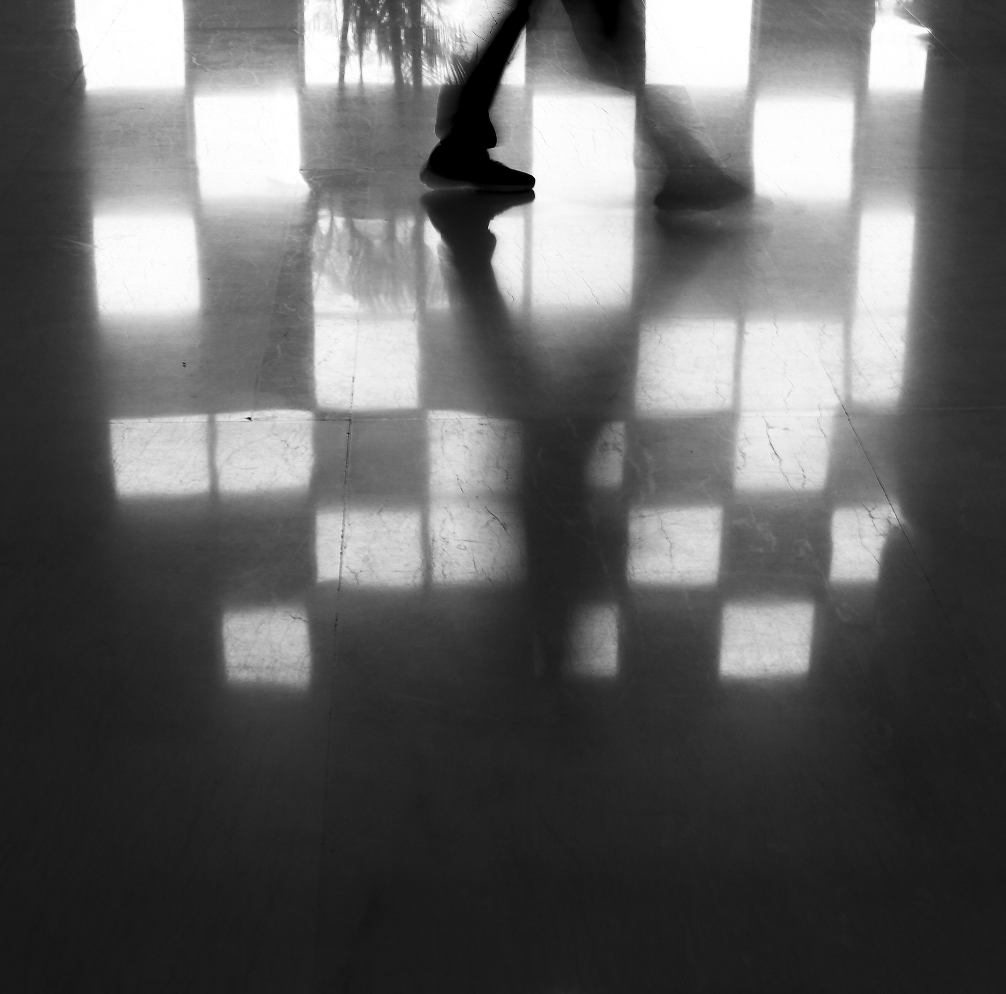 平行蒙太奇和交替蒙太奇的根本区别