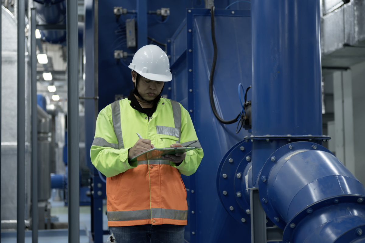 写一篇个人设备抢修的通讯稿