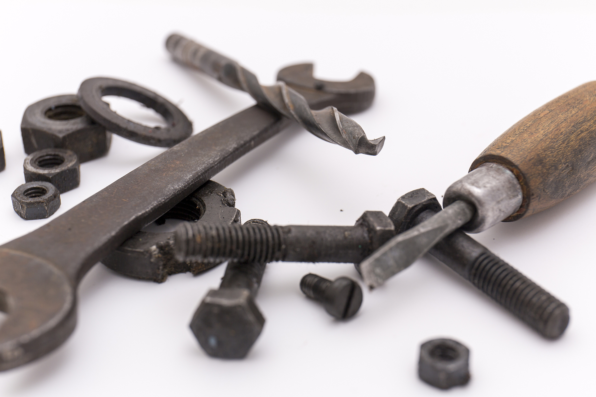 炮枪钉管卡钉帮我用230字详细描述