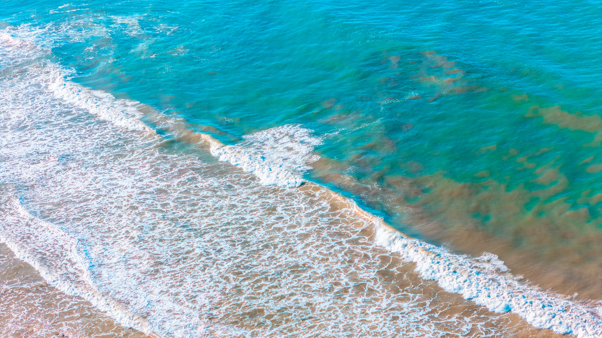 身临其境！寻找沙滩第一视角海浪视频