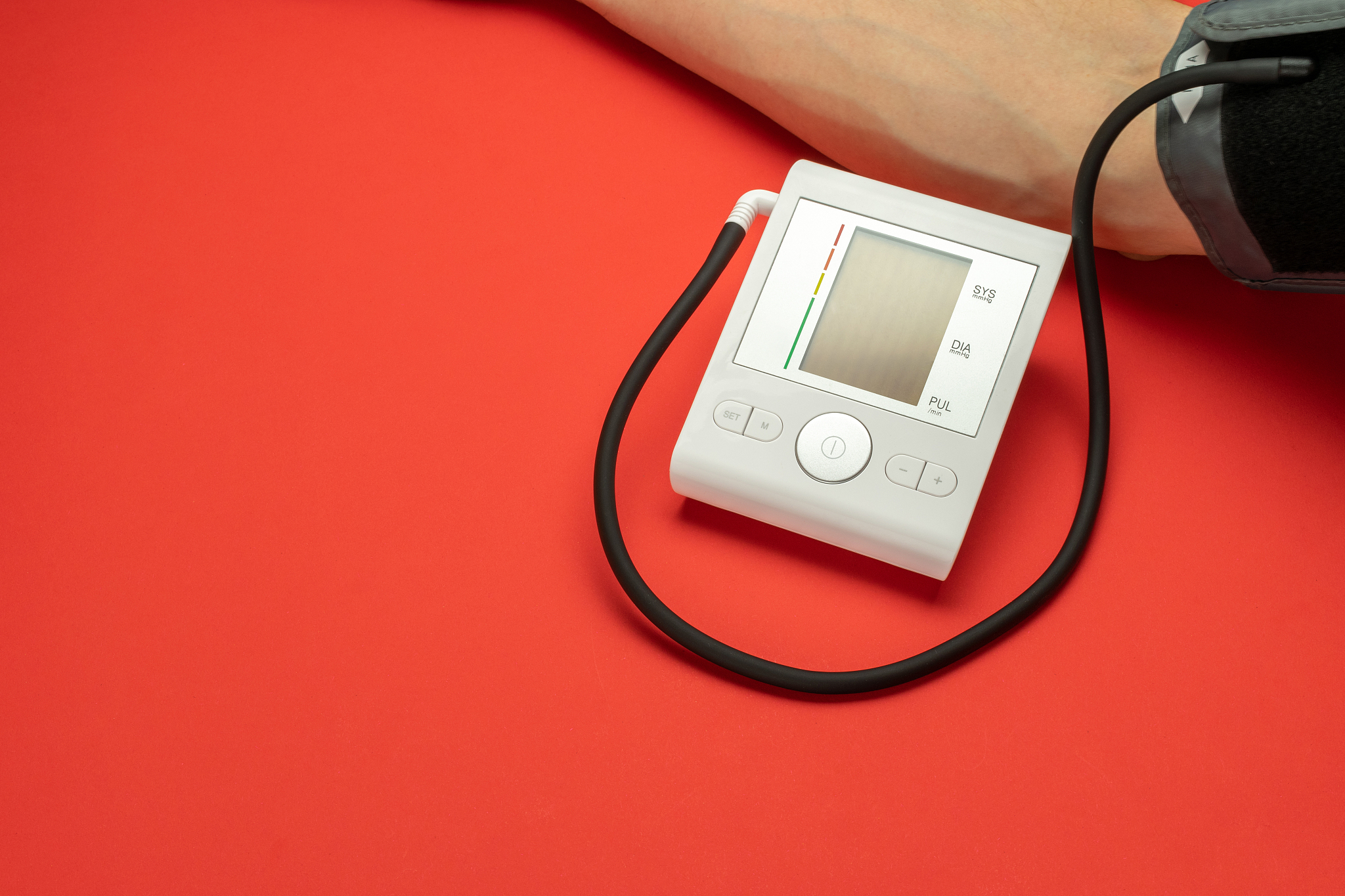 高压165低压89算高血压吗