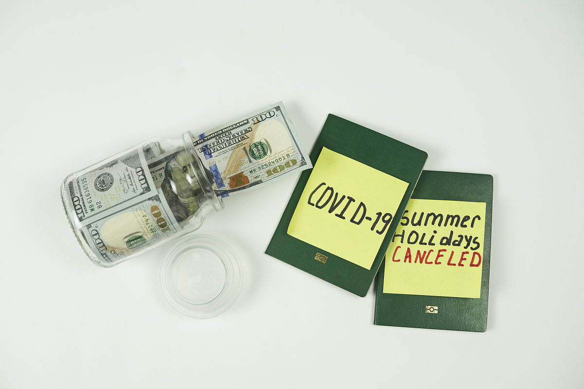 请取一个文创产品的英文名，并解释它的中文含义