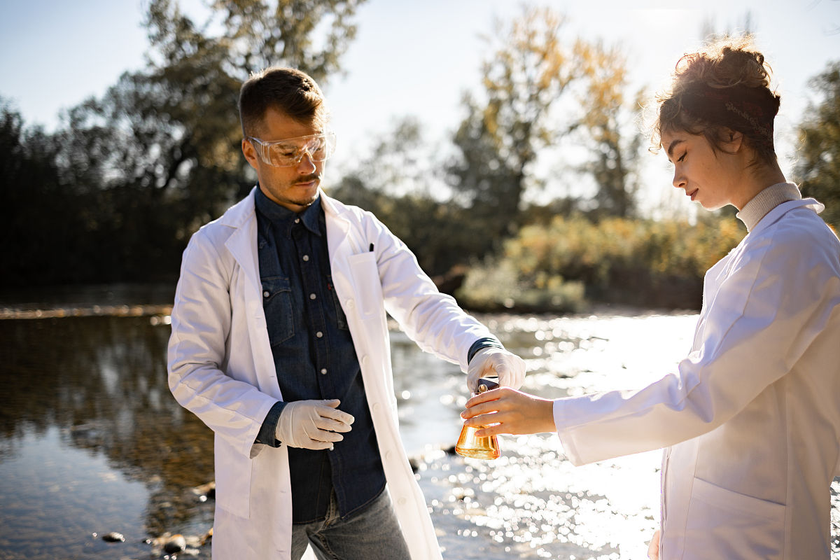 游泳馆水质调查研究综述：保障健康游泳环境