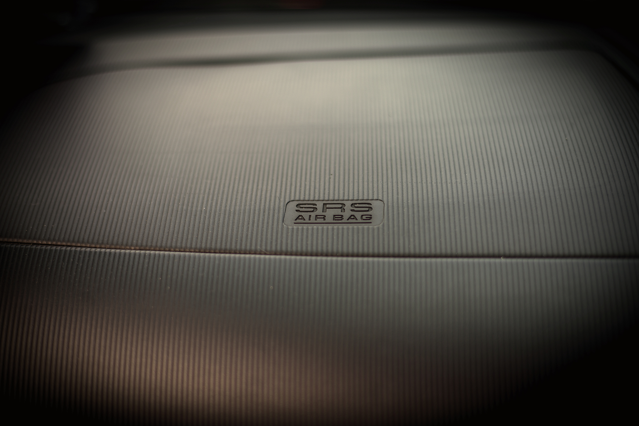 srs airbag caption on car dashboard