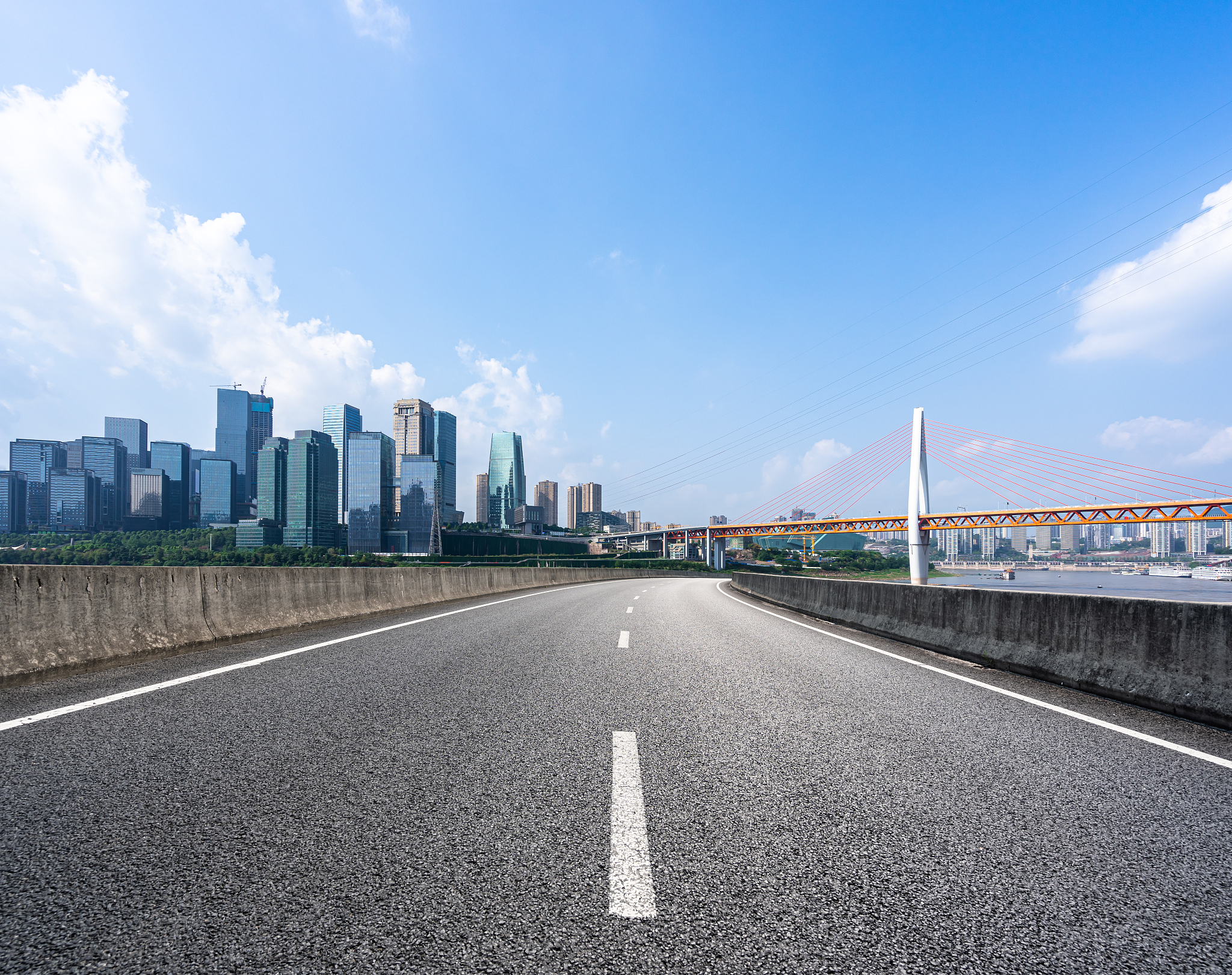 重庆职校公路维护与管理专业解读 - 未来公路建设和维护的重要人才