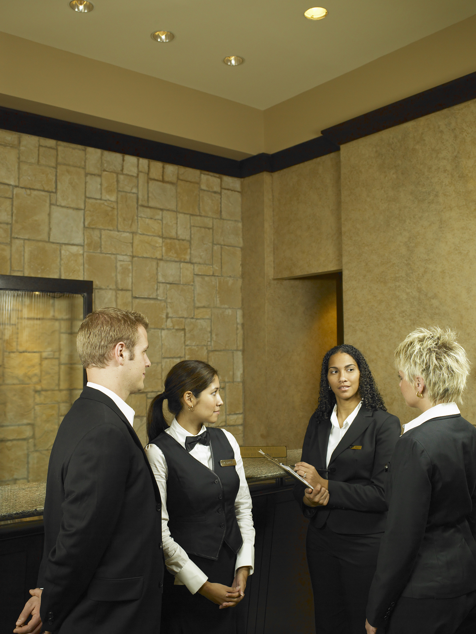 青岛财经职业学校专业介绍 - 会计、金融、国际贸易、物流管理、酒店管理