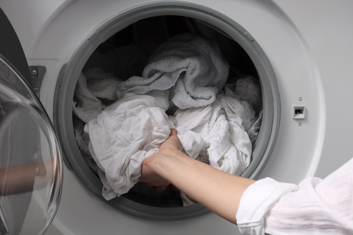 衣服怎么洗才更干净？7个洗涤技巧让你的衣服焕然一新