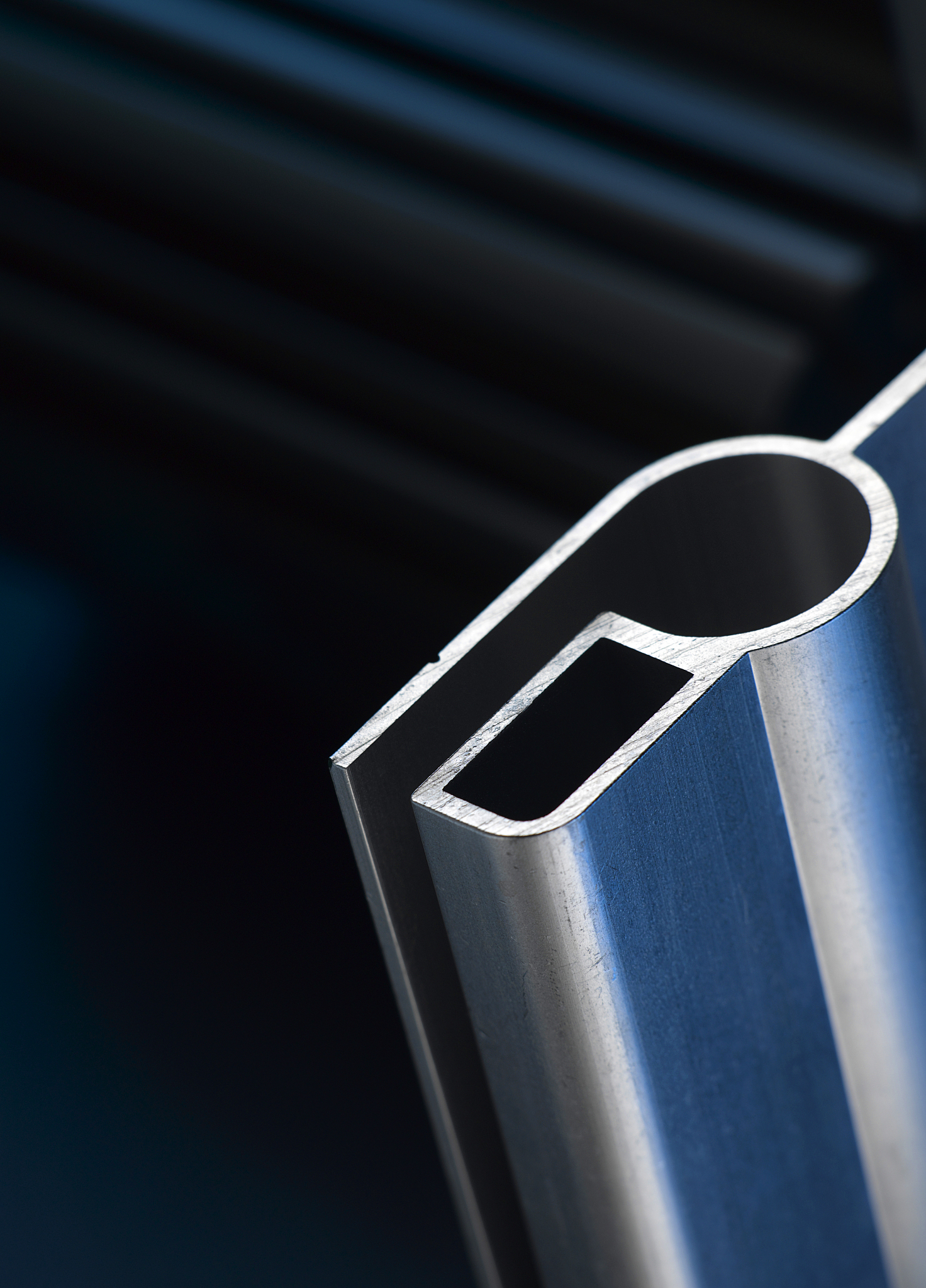 不少于7000字的本科论文论文的题目是镁铝合金表面处理技术研究