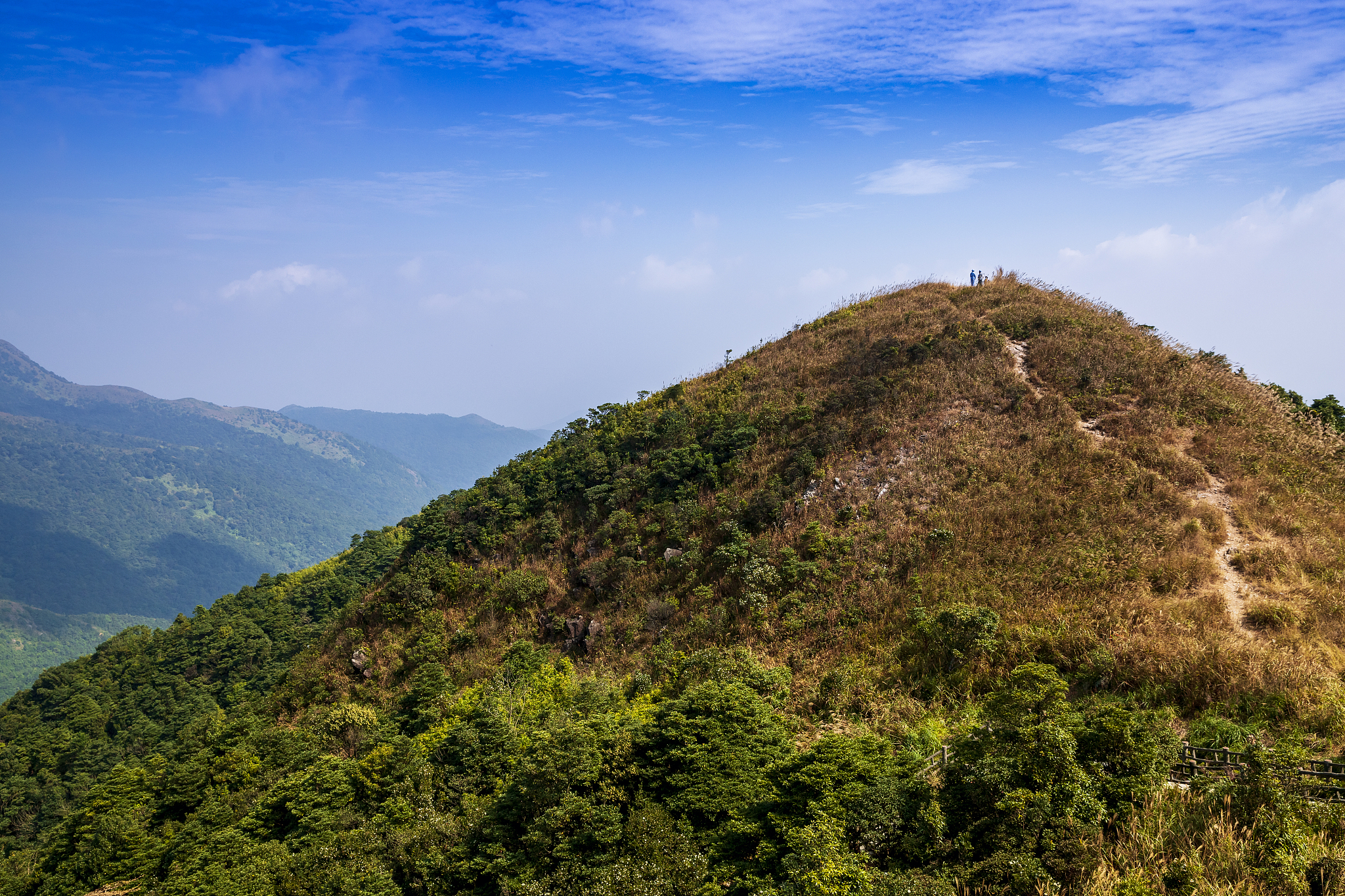 东莞旅游安全指南：避开色情场所的最佳路线