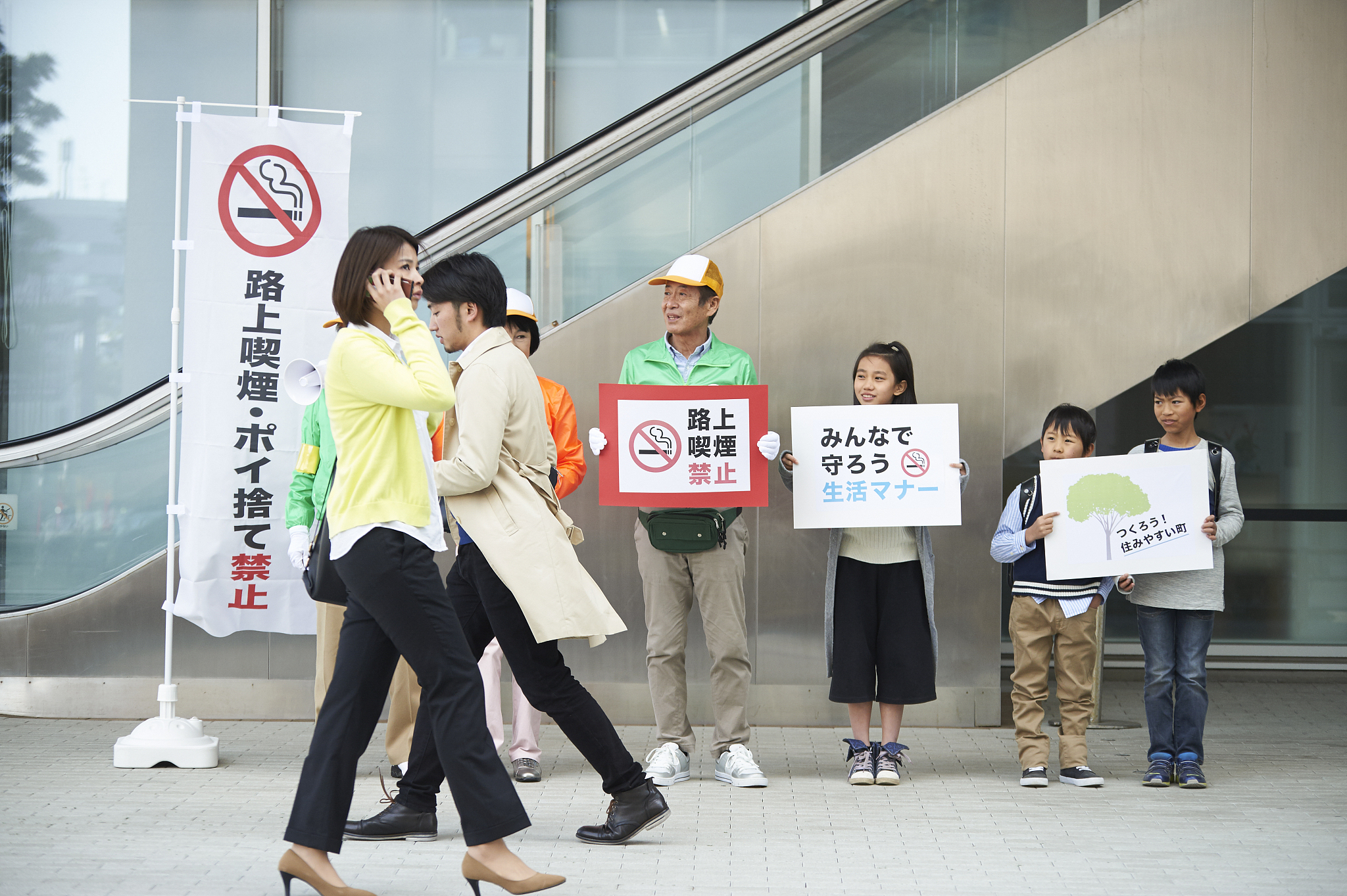 递烟礼仪：如何礼貌地递烟？