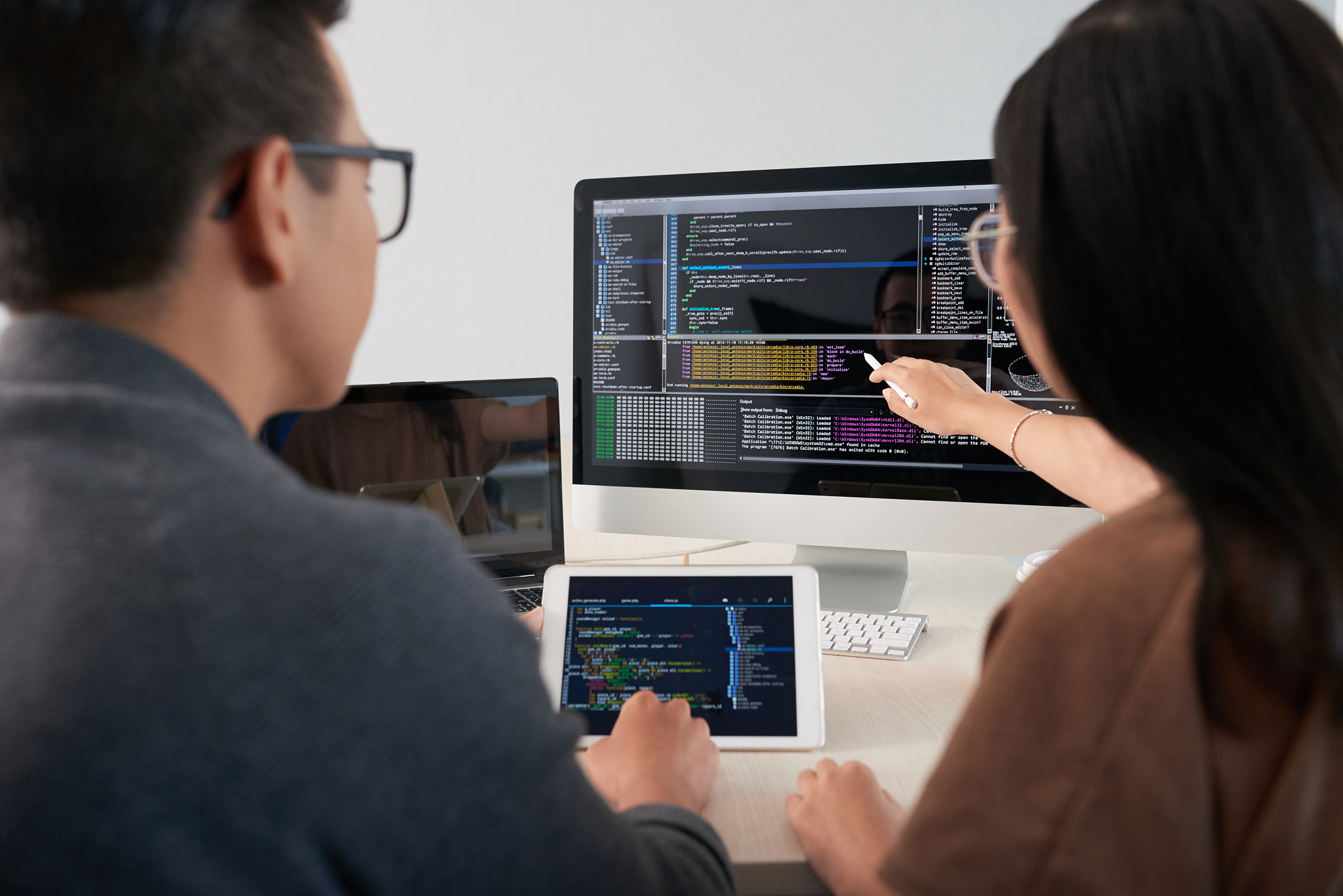 以中小学计算机课程中的《Python编程》为例详细介绍虚拟现实技术在中小学计算机实验教学中的应用包括实验设计、实施过程、实验结果等不少于5000字