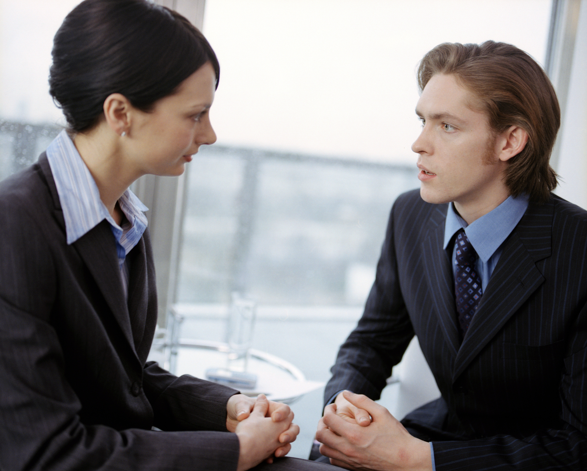 上司突然对我很好，我很害怕怎么办？