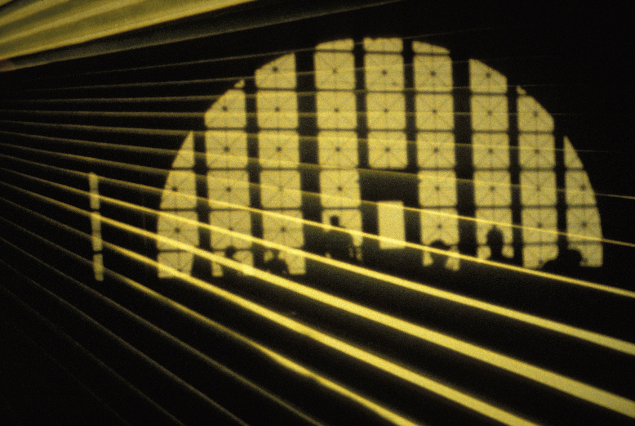 介绍一下双缝干涉实验