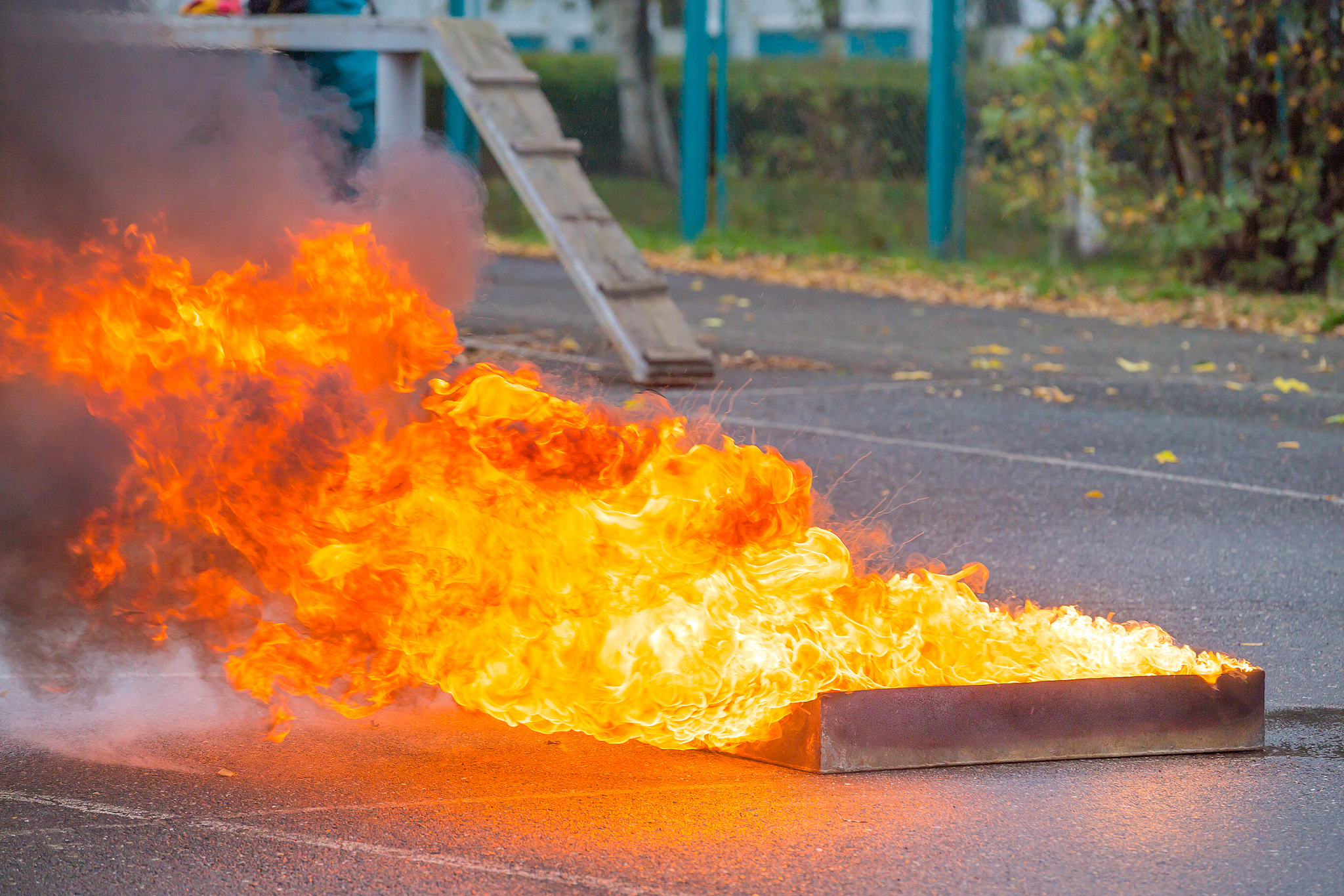 顺流火蔓延：定义、原理及控制措施