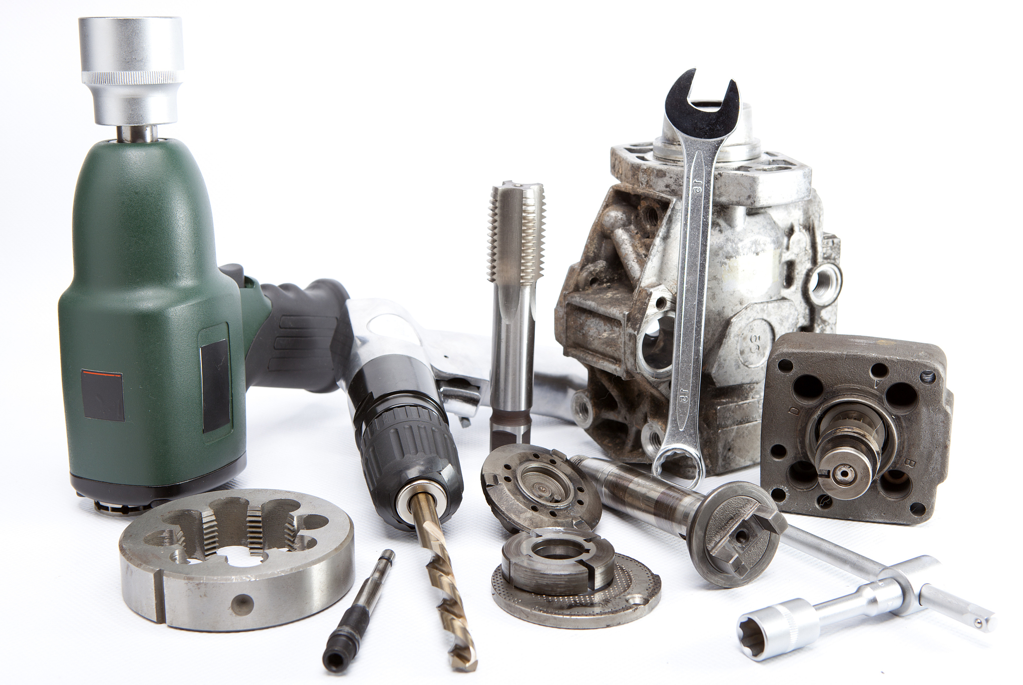 DRUCK PV211 pneumatic vacuum pressure hand pump English manualGESensingFeaturesThe field proven PV211 is a lightweight yet high qualitycombined pressure and vacuum hand pump The PV211has been design