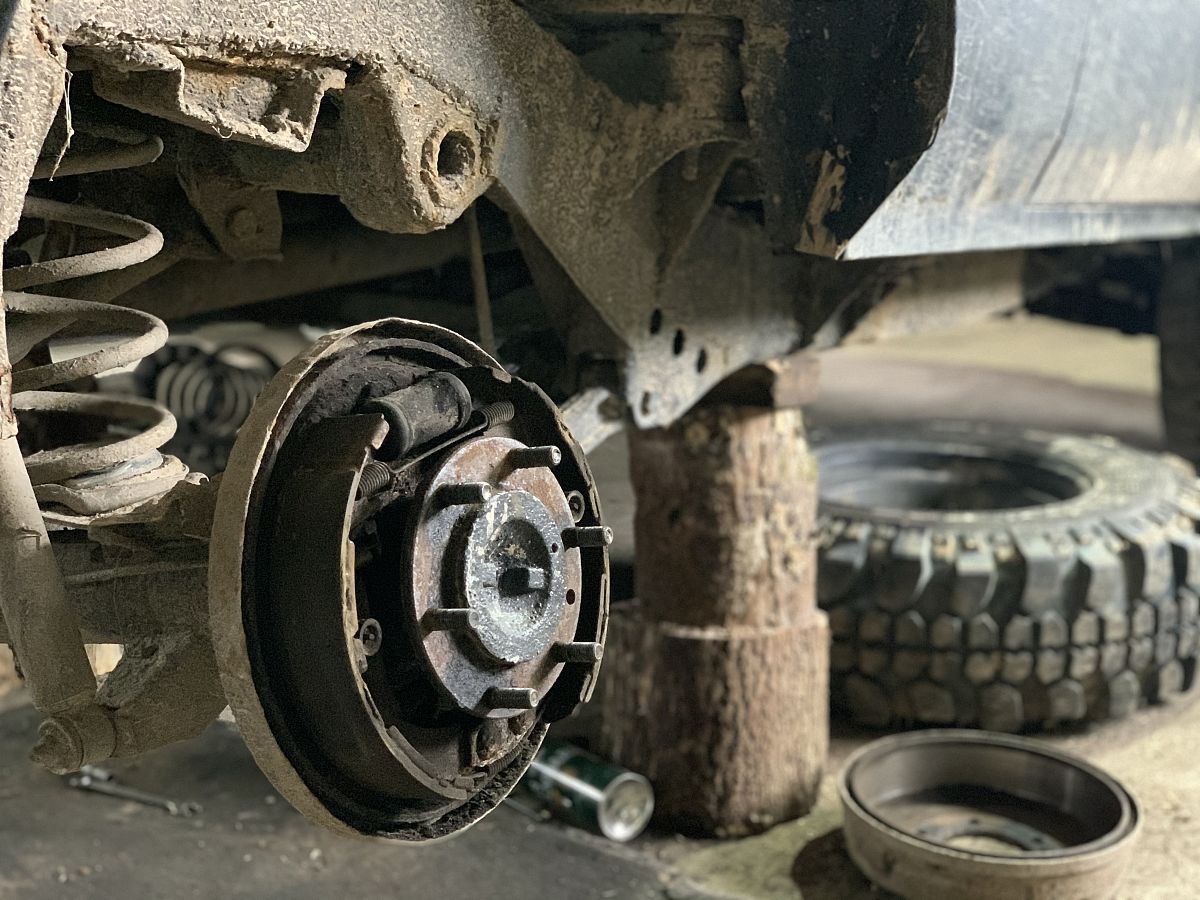 分析起落架刹车盘腐蚀原因