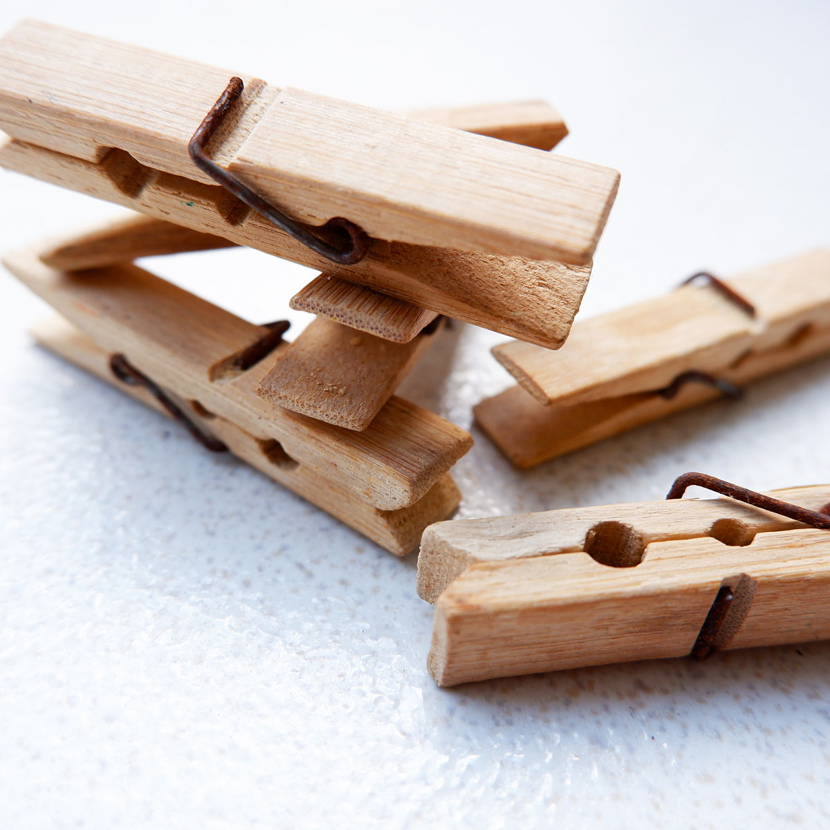 益智玩具推荐: 实木鲁班锁礼盒 - 送给7-10岁男孩的创意礼物