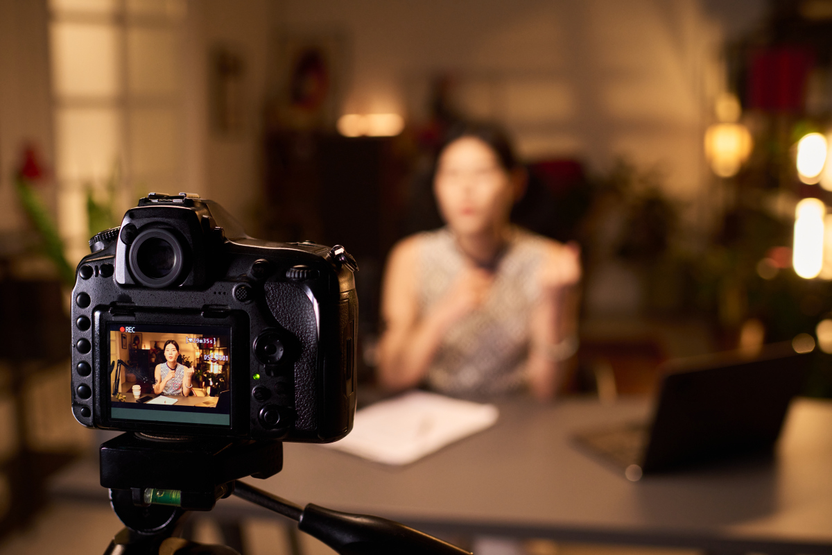 相机拍视频比手机强在哪里