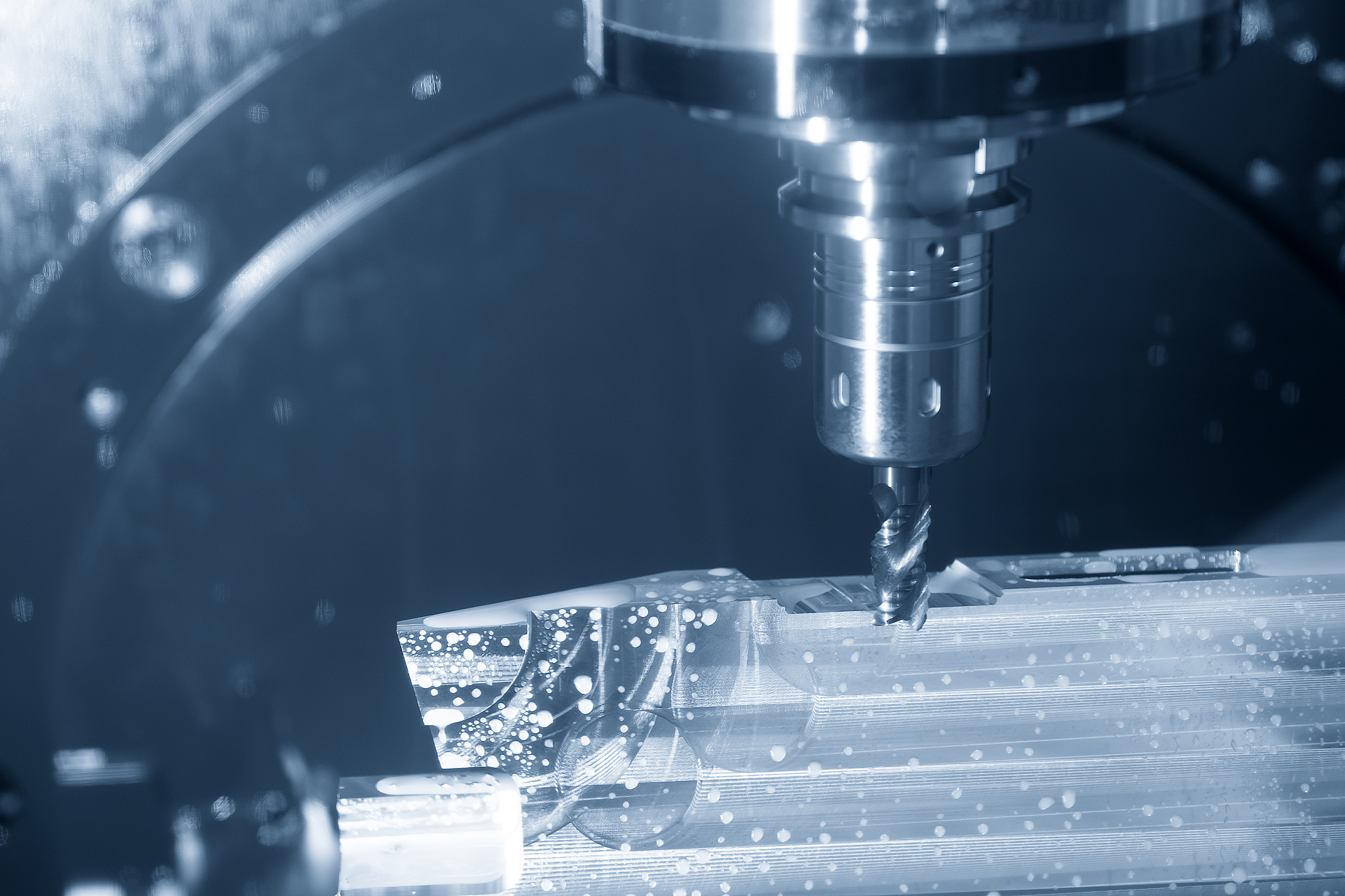 湖北航空服务技术学校计算机应用专业招生信息：招生要求、课程设置等