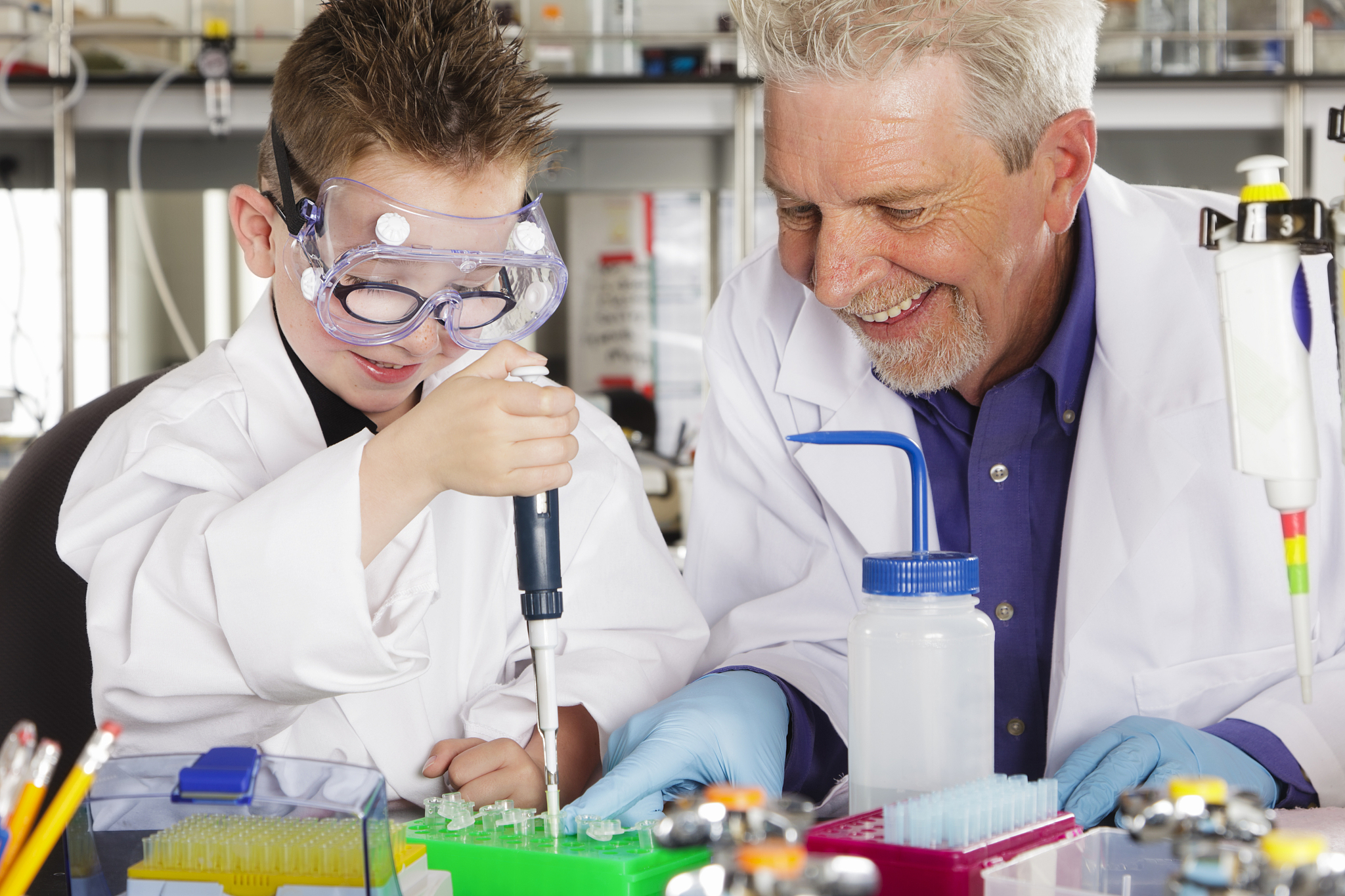 重庆卫校毕业后能当医生吗？就业方向解析