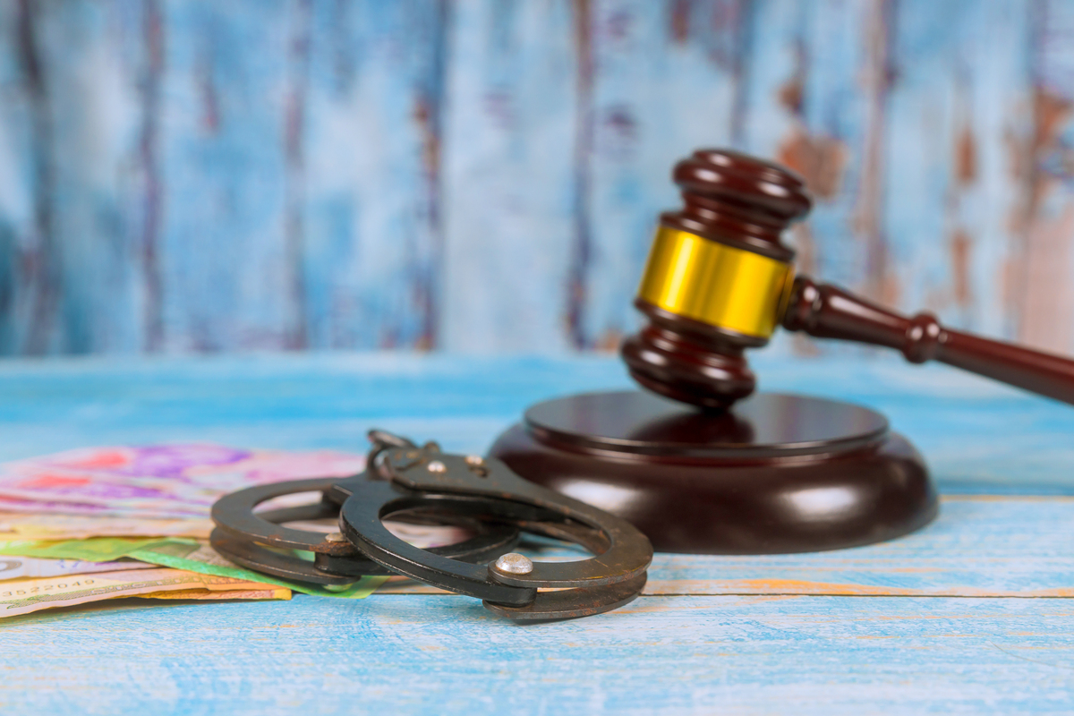 法院不公平举报电话｜刑事案件法院判决不公平怎么处理。要求：写一篇1000字左右的文章不能出现电话。