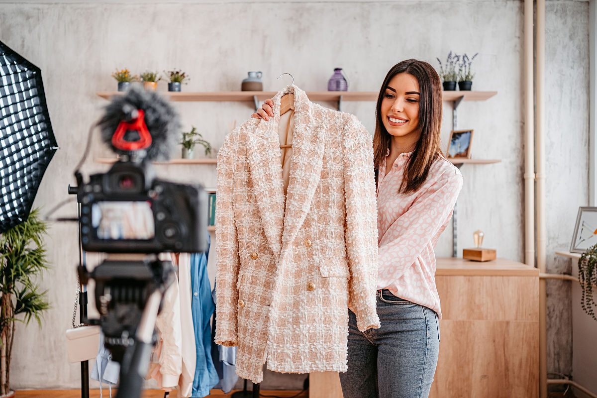 新人小红书博主爆款图文指南：5招快速涨粉！