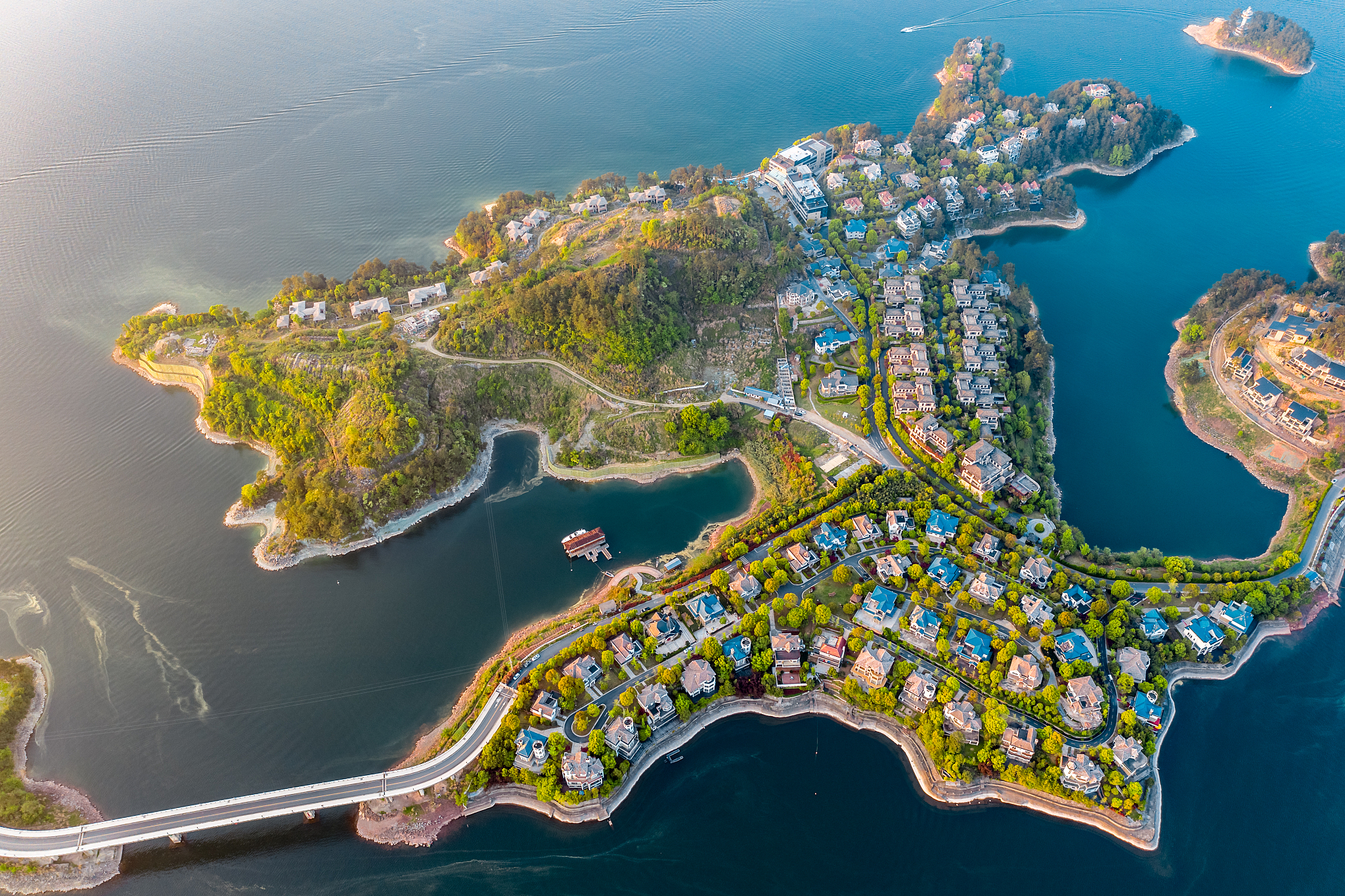 千岛湖两日游行程安排 - 杭州出发，体验湖光山色与水上运动