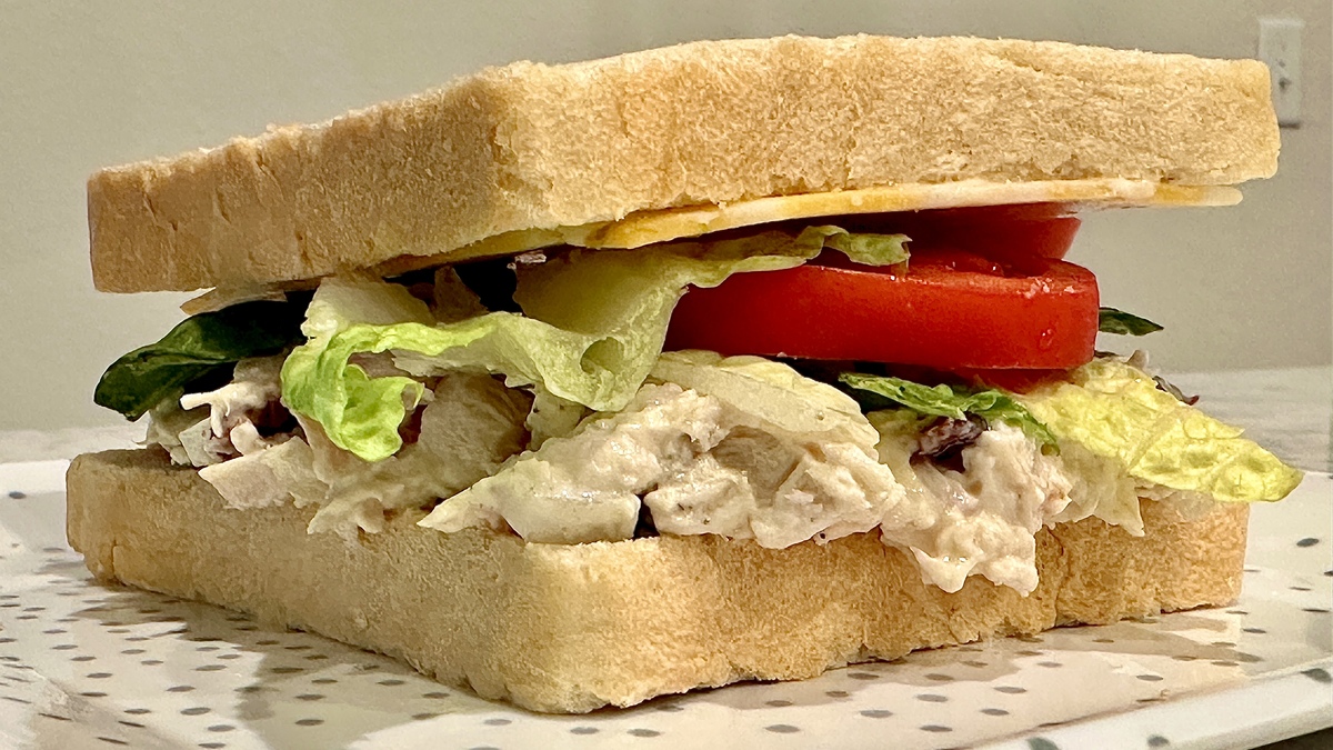 中国三明治发展史：从西方舶来品到国民美食