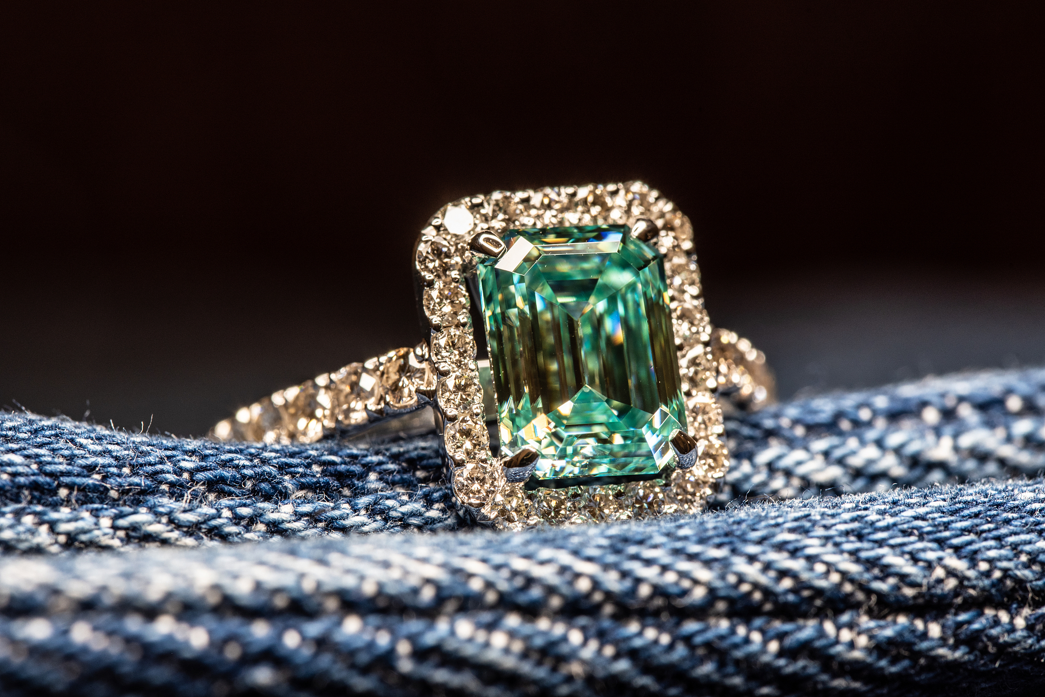 瑞丽国际珠宝翡翠学校：三年制中专招生专业及其他培养项目