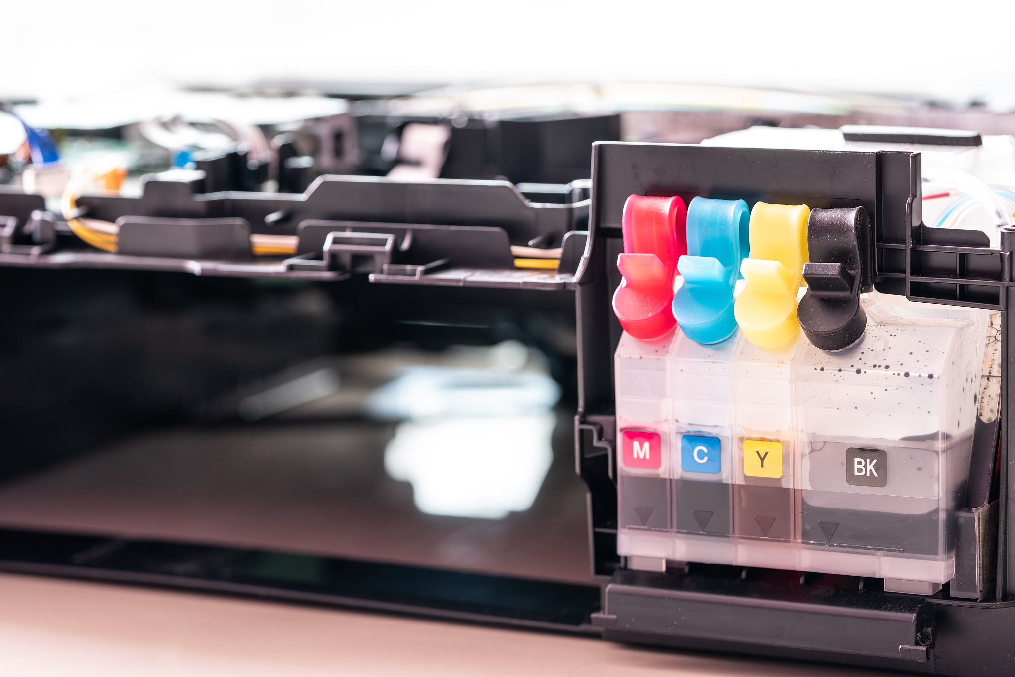 四色机墨量越印越小怎么办