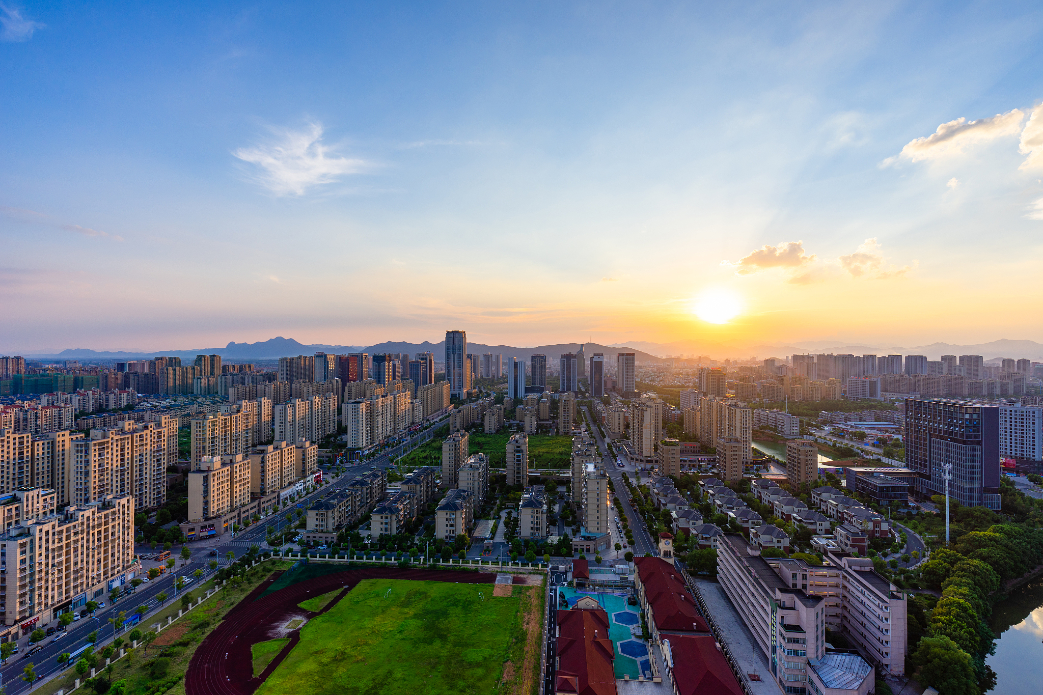 浙江诸暨城市天际线