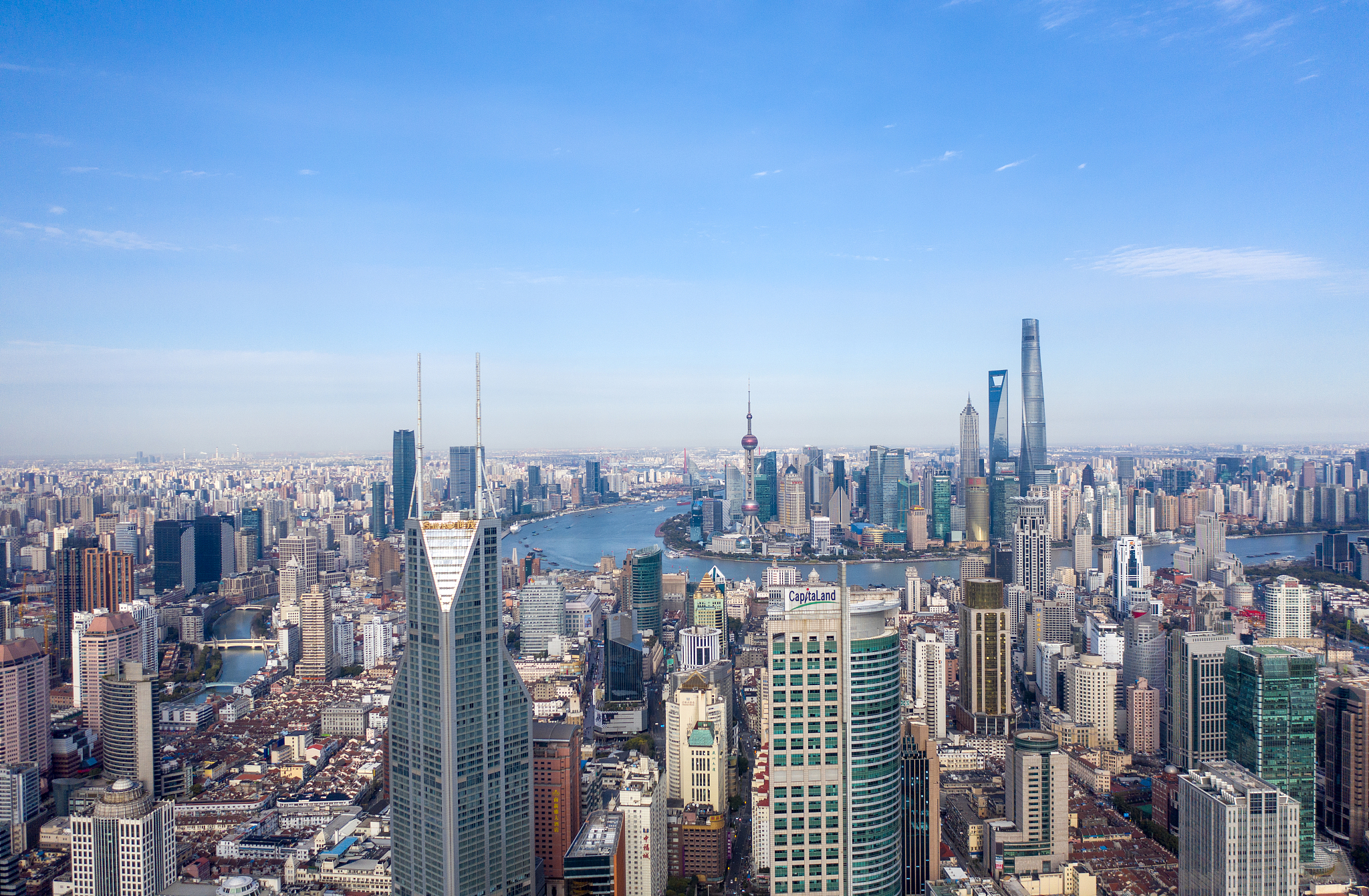 中国式现代化在上海的生动实践：探索经济、城市与社会发展新篇章