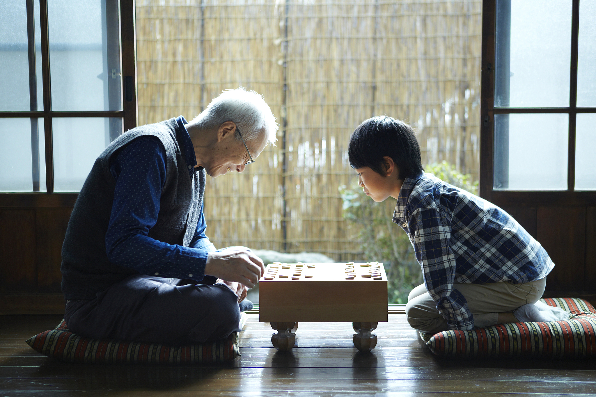 爷爷教我的尊重：一个童年的棋局故事