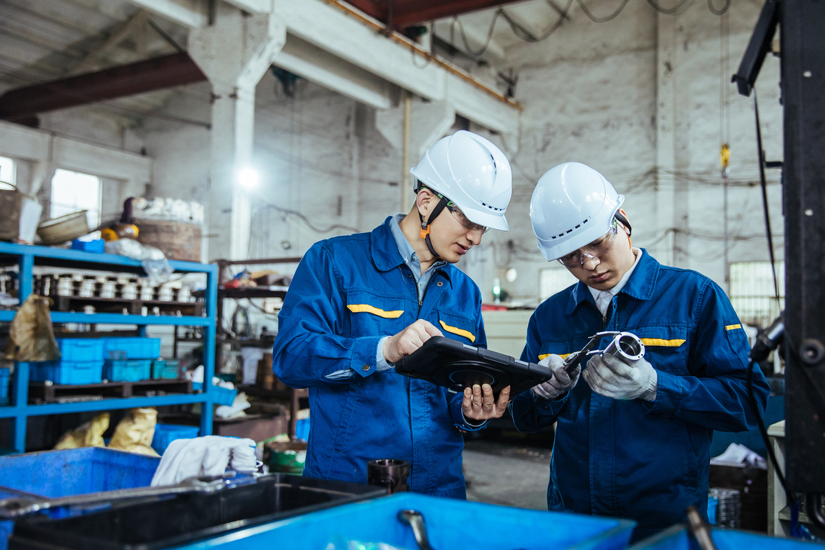 高压鼓部分一线领导如何影响工人职业健康管理？