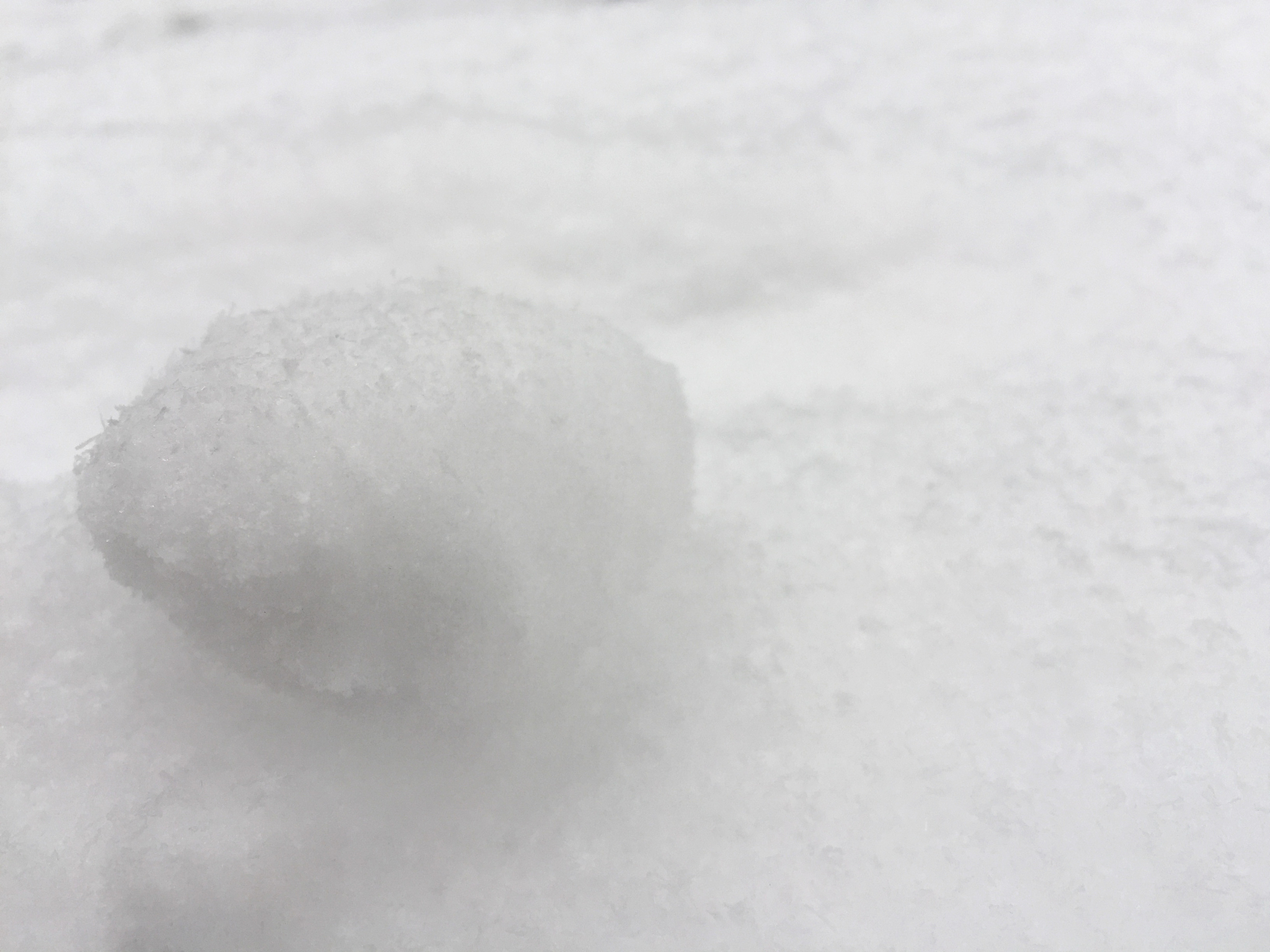 氯化钙的颜色是什么？ - 了解氯化钙的物理性质