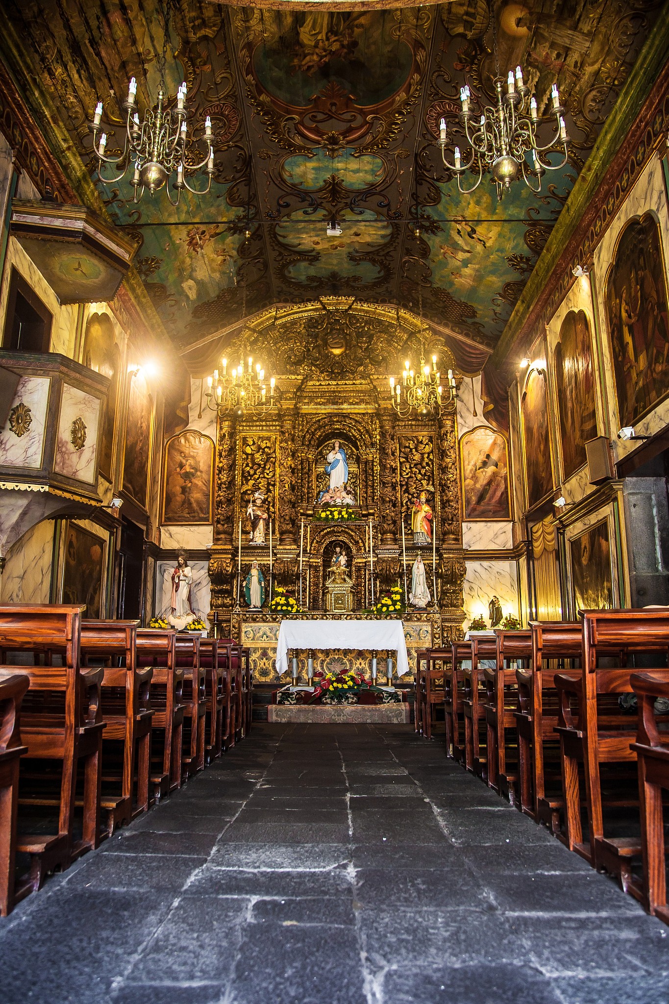 madeira island, camara de lobos, church interior