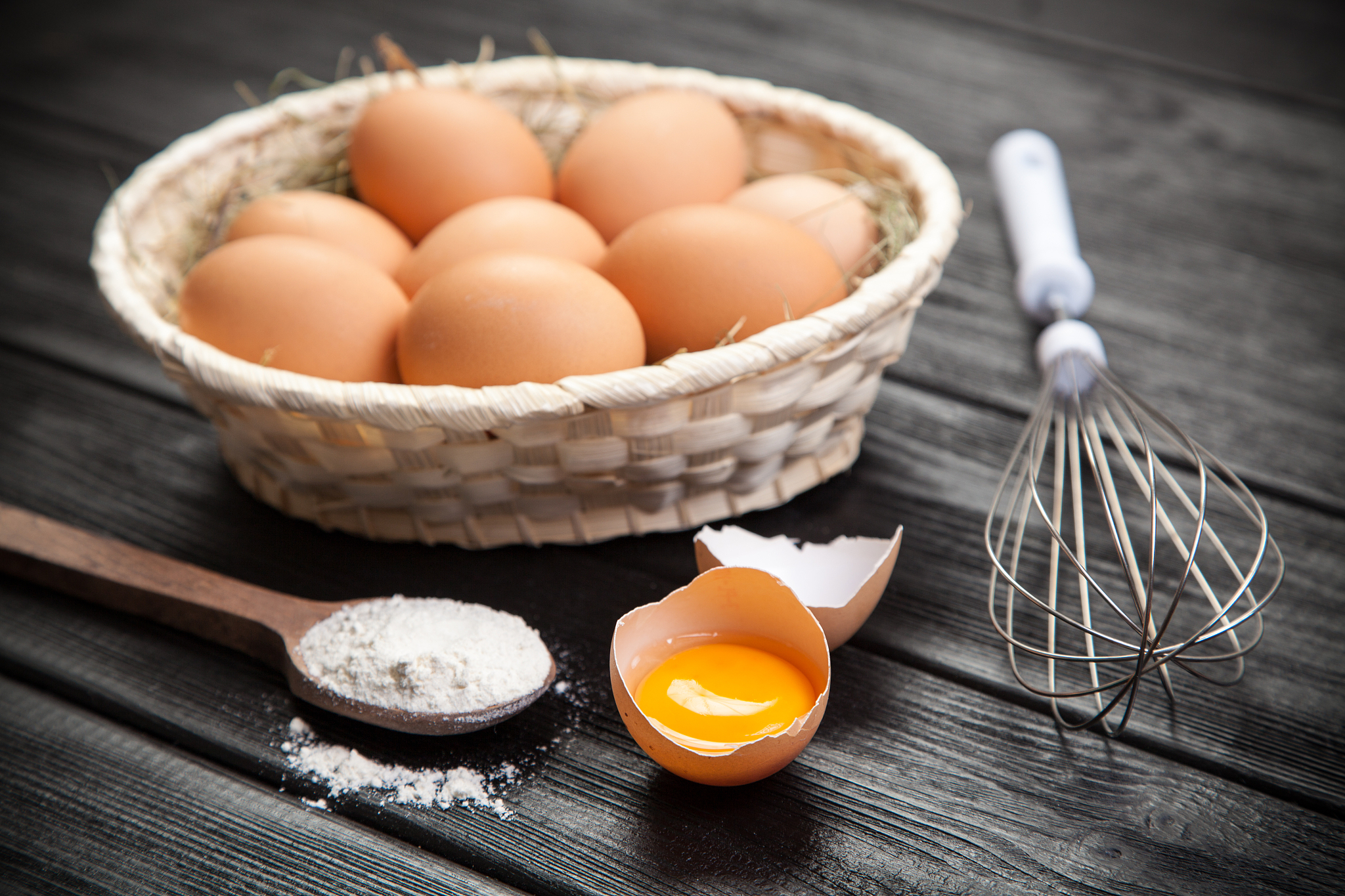 fresh organic eggs