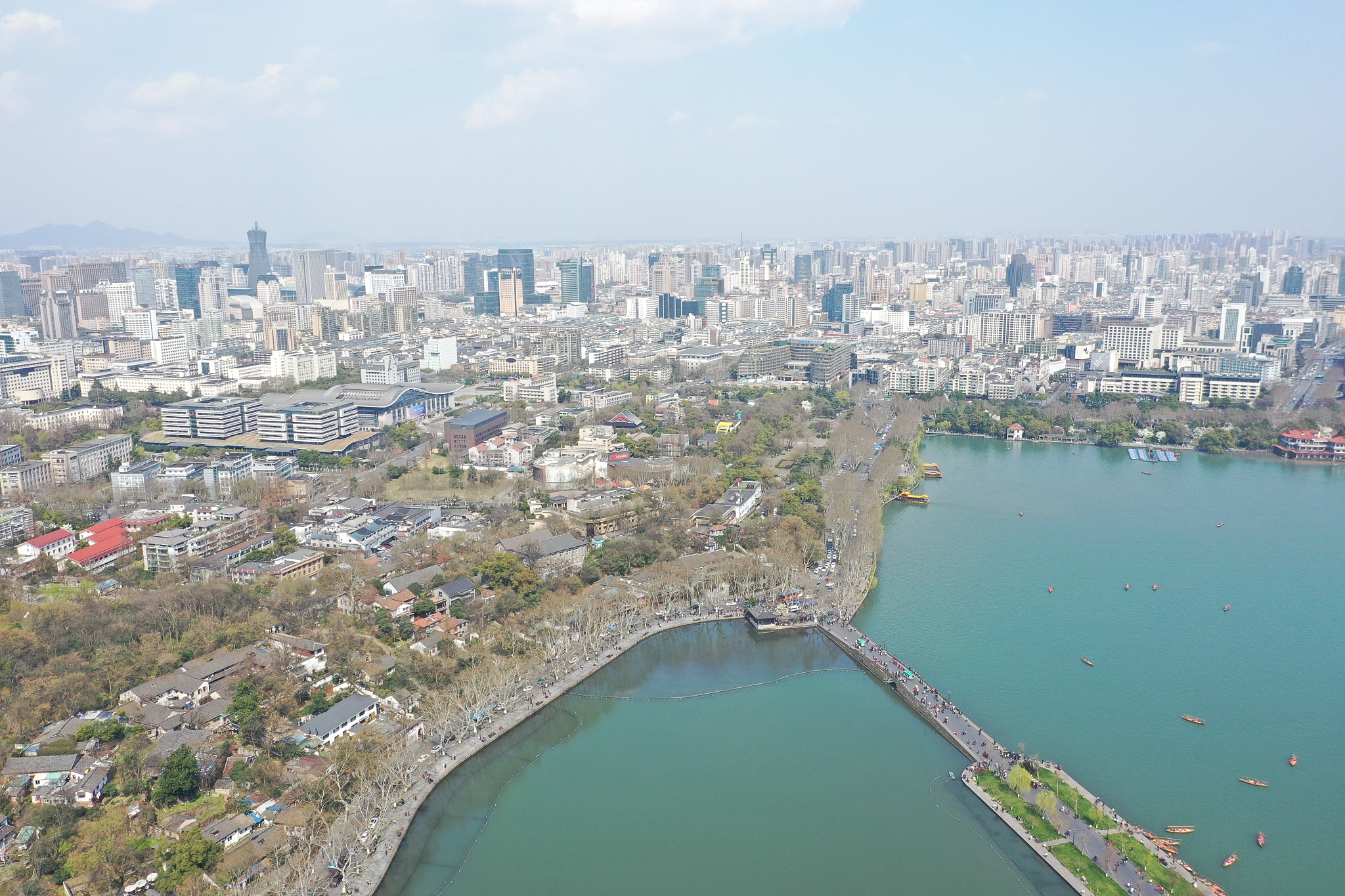 hangzhou: city and lake