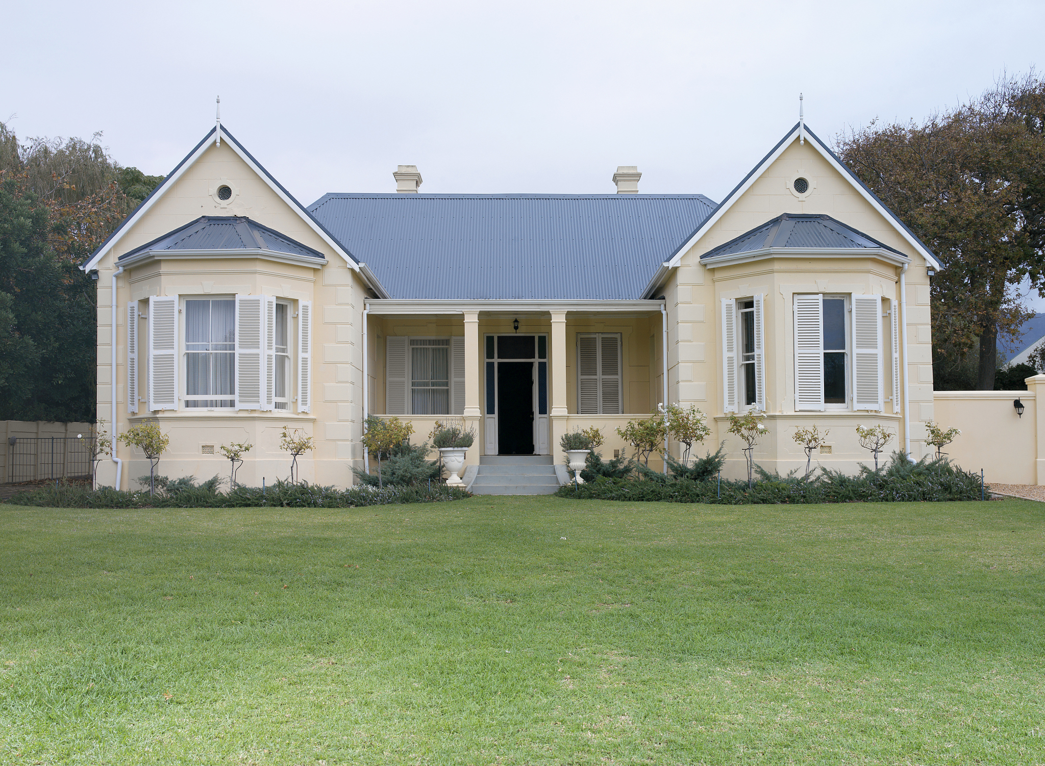 欧式乡村别墅设计：打造自然与民宅的完美融合