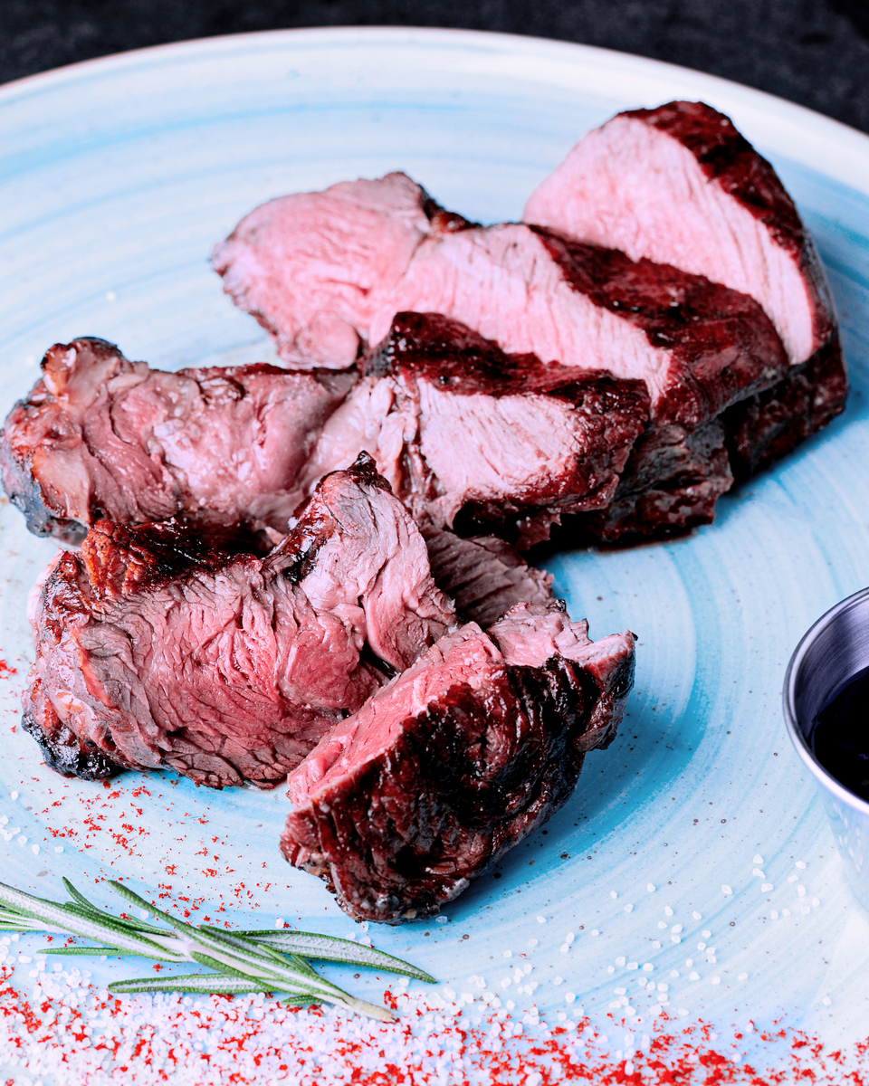 在家腌制牛排秘诀：轻松做出嫩滑美味！