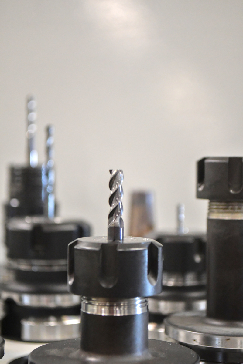 短电弧薄壁零件加工中的颤振问题：原因及控制参数