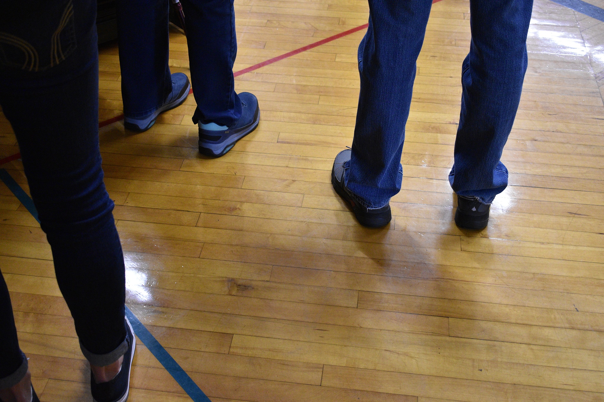 小学体育课：你会走路吗？步态矫正训练