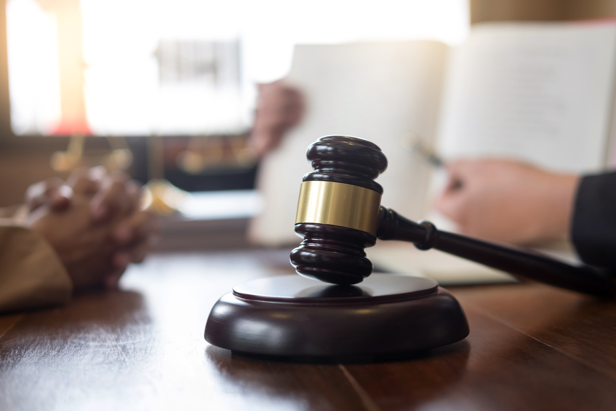 不服二审判决怎么申诉法院判决不公平可以找媒体曝光吗 要求：生成一篇1500~2000字的解决办法