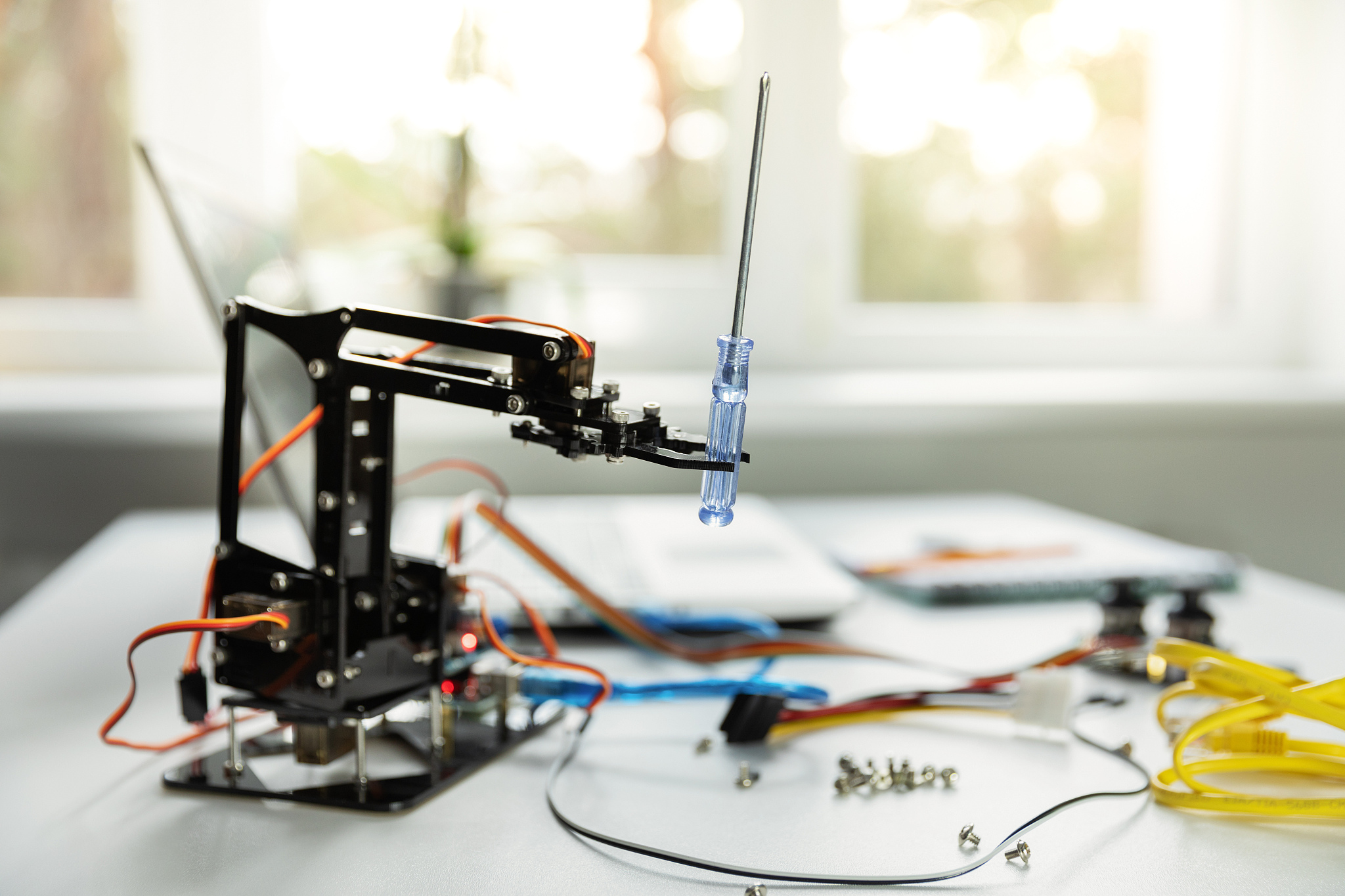 苏州市电子信息技师学院2022年招生简章 - 招生对象、计划、流程