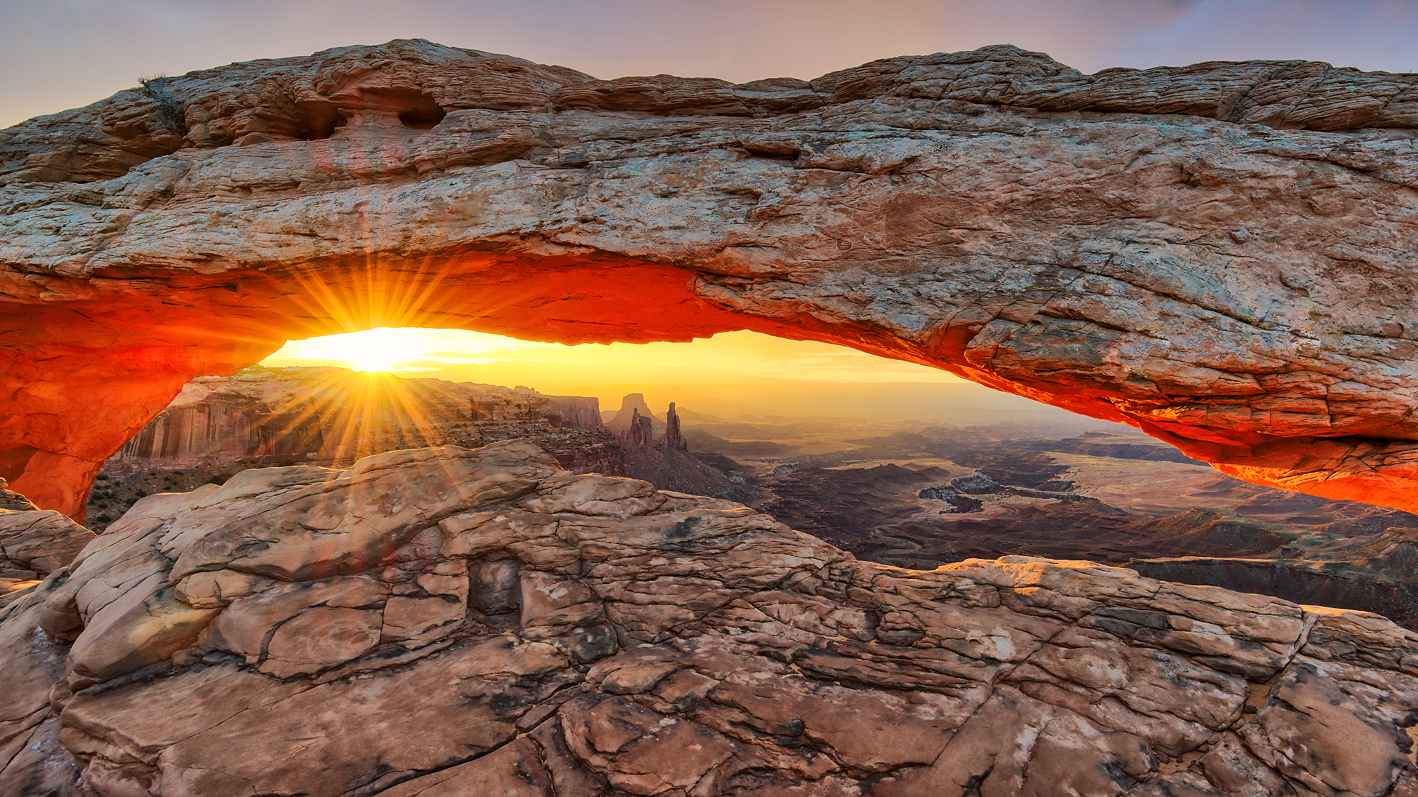 mesa arch at sunrise