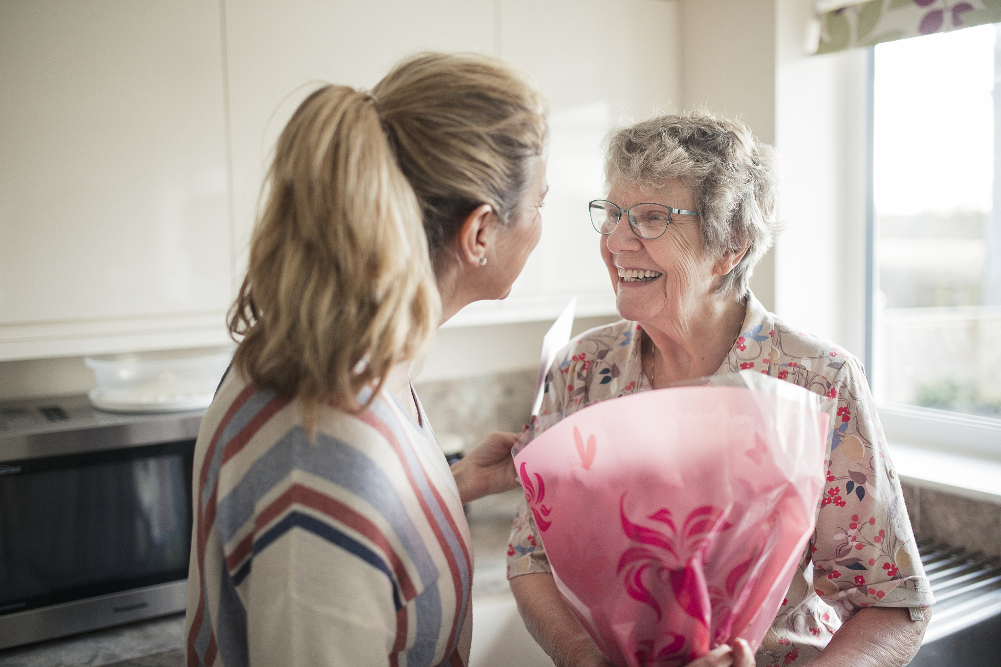 母亲节给老人买什么